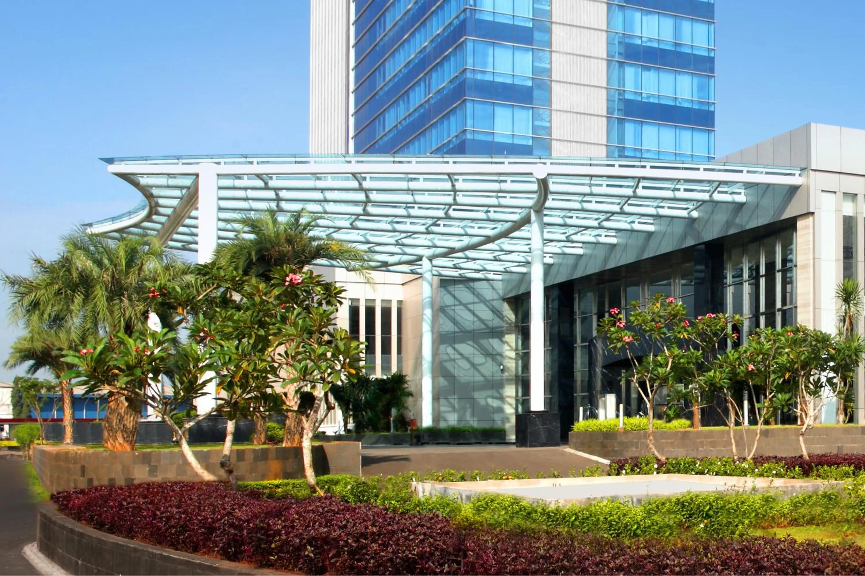 Facade/entrance in Resinda Hotel Karawang