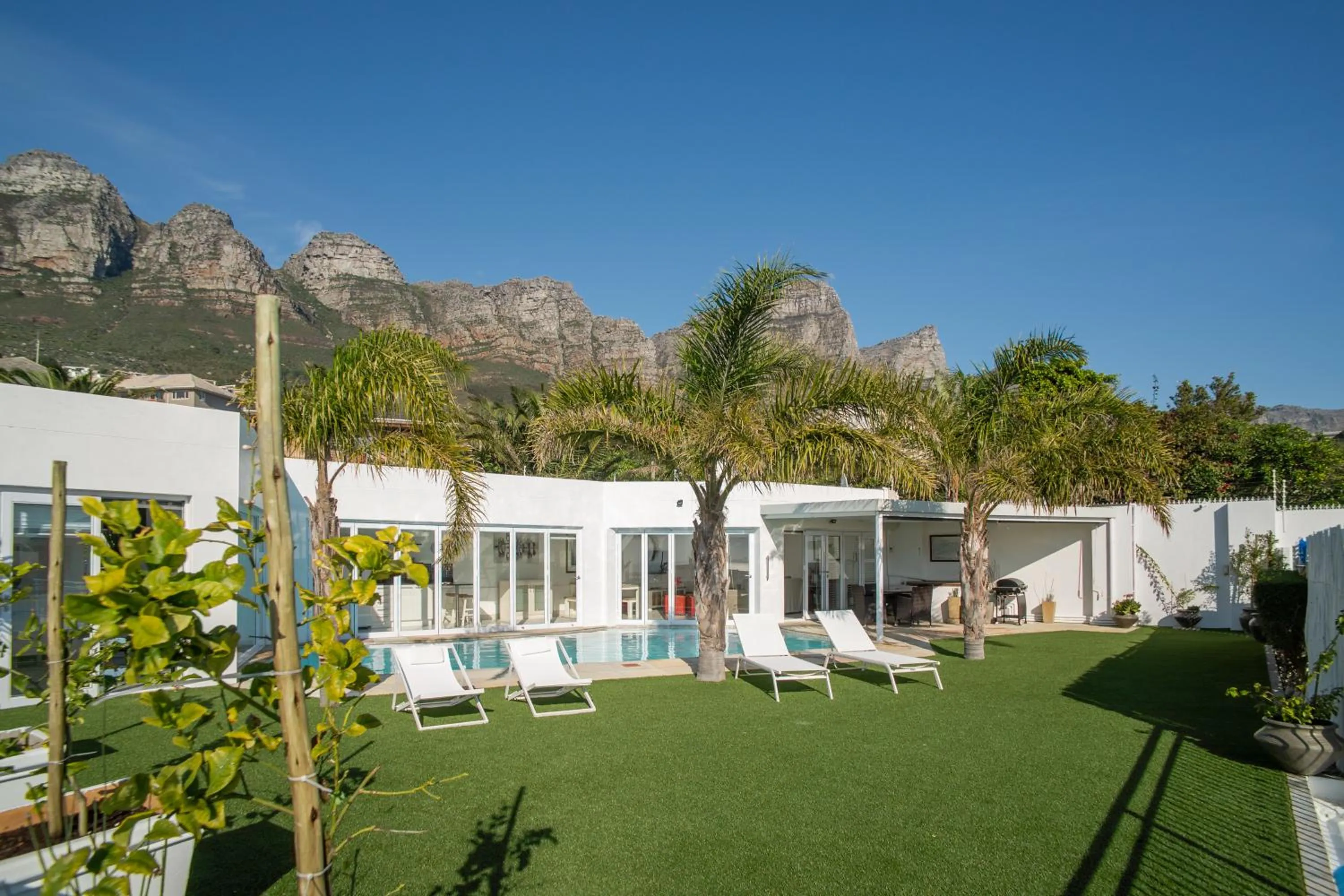 Garden view in Funkey Villas Cape Town