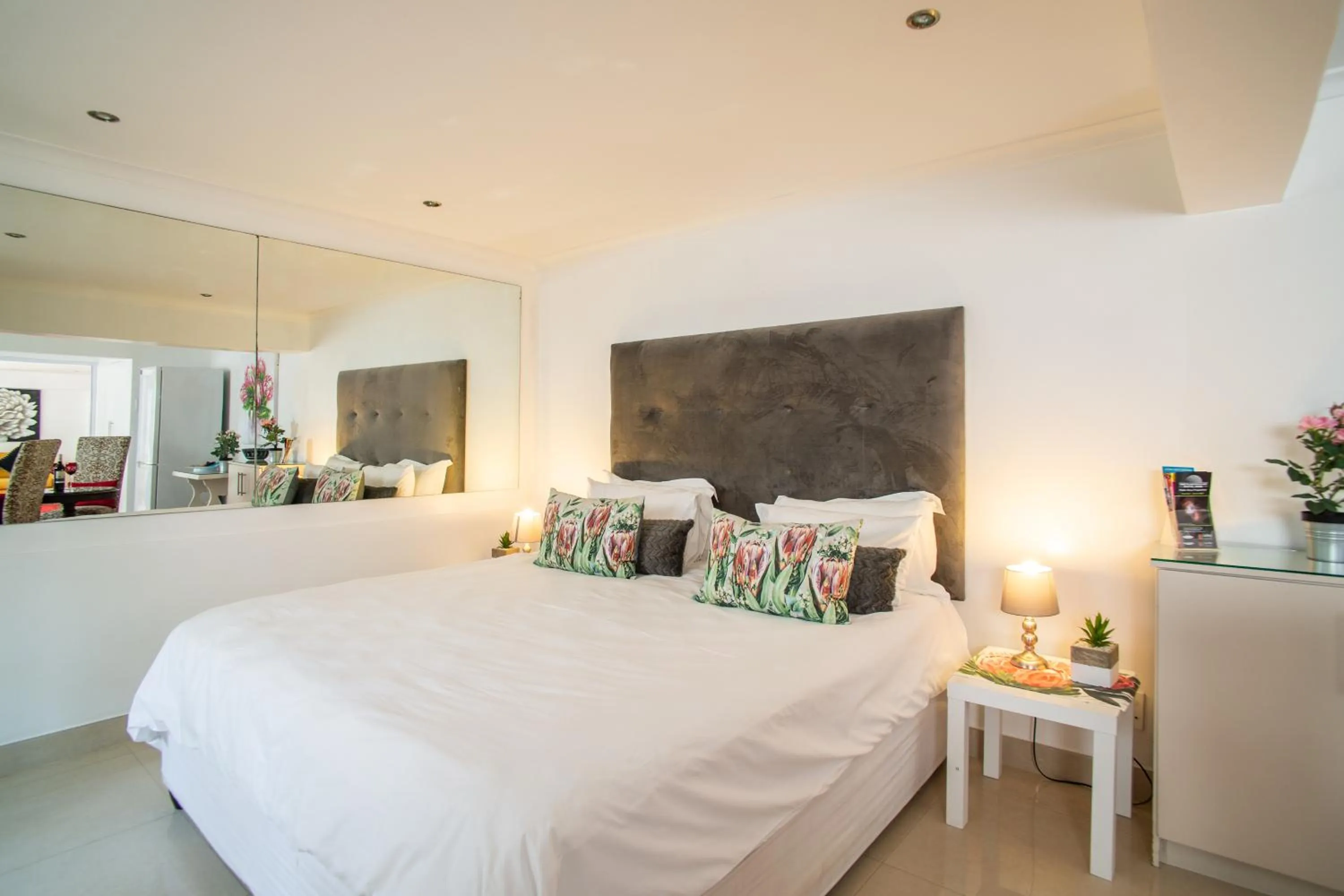 Bedroom, Bed in Funkey Villas Cape Town