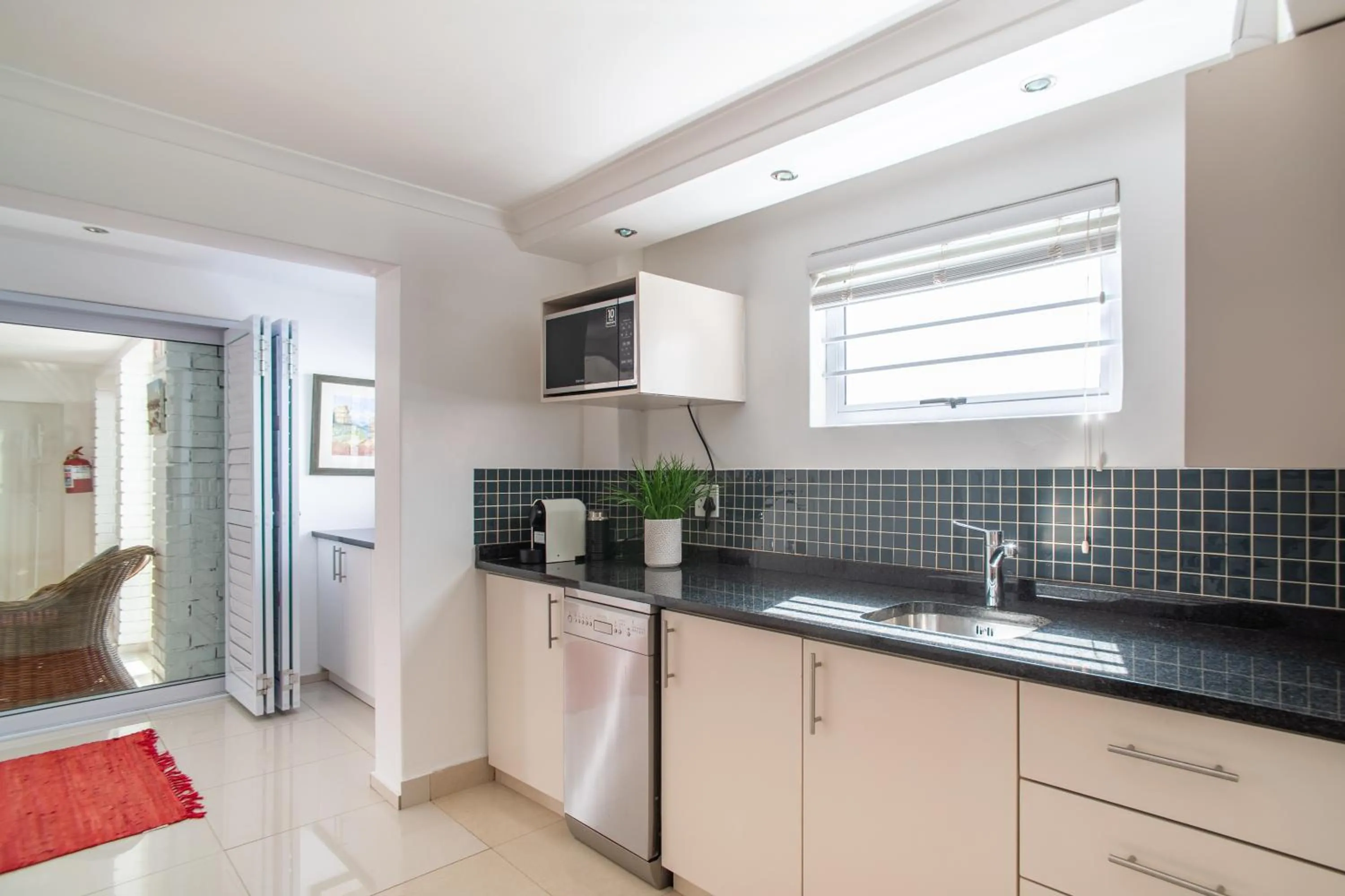 Kitchen or kitchenette in Funkey Villas Cape Town
