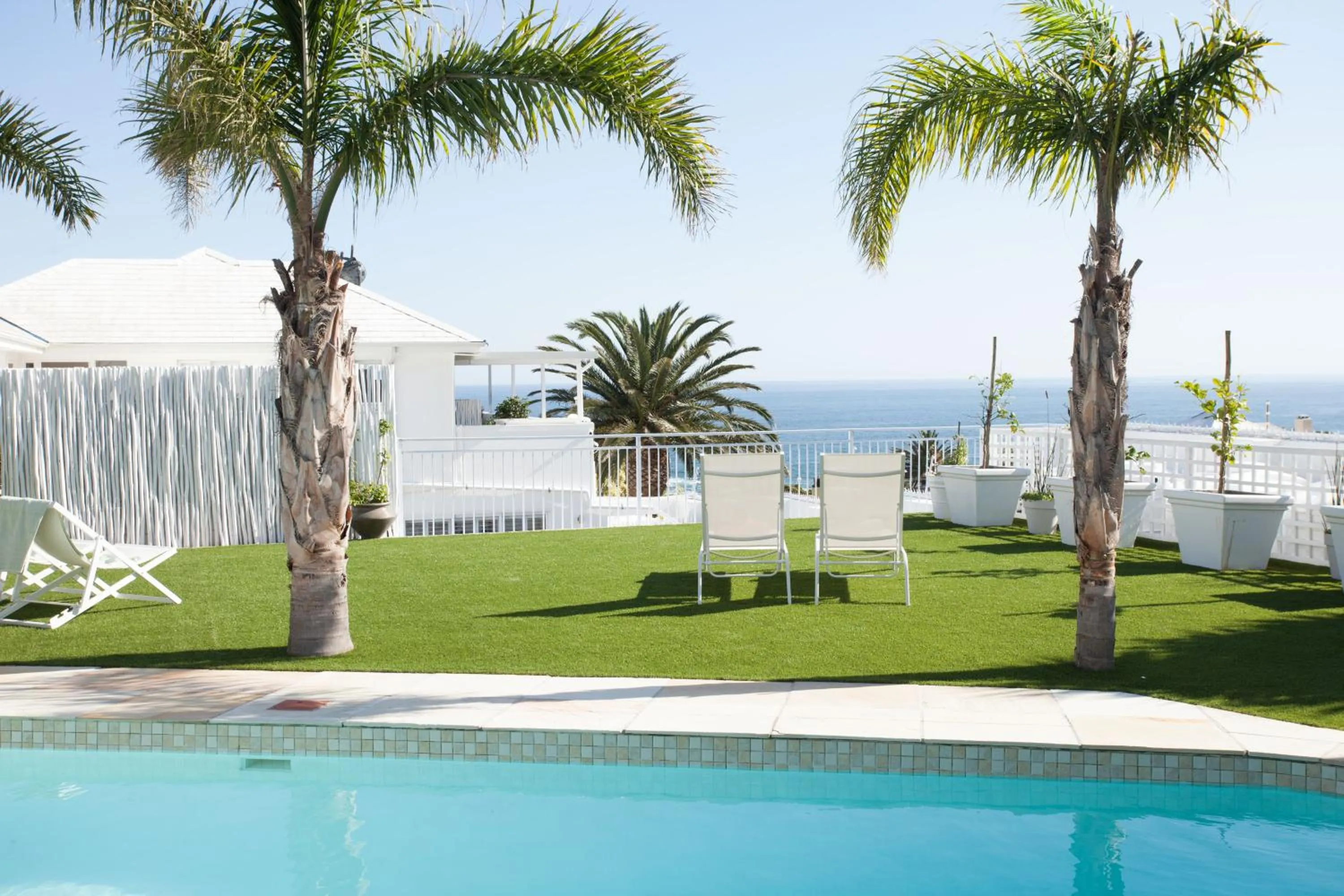 Garden view in Funkey Villas Cape Town