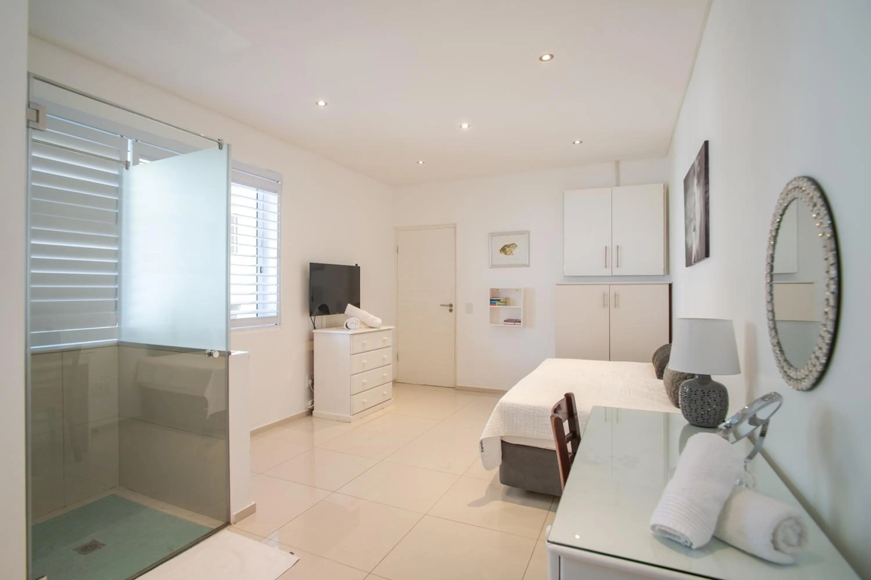 Bedroom, Bed in Funkey Villas Cape Town