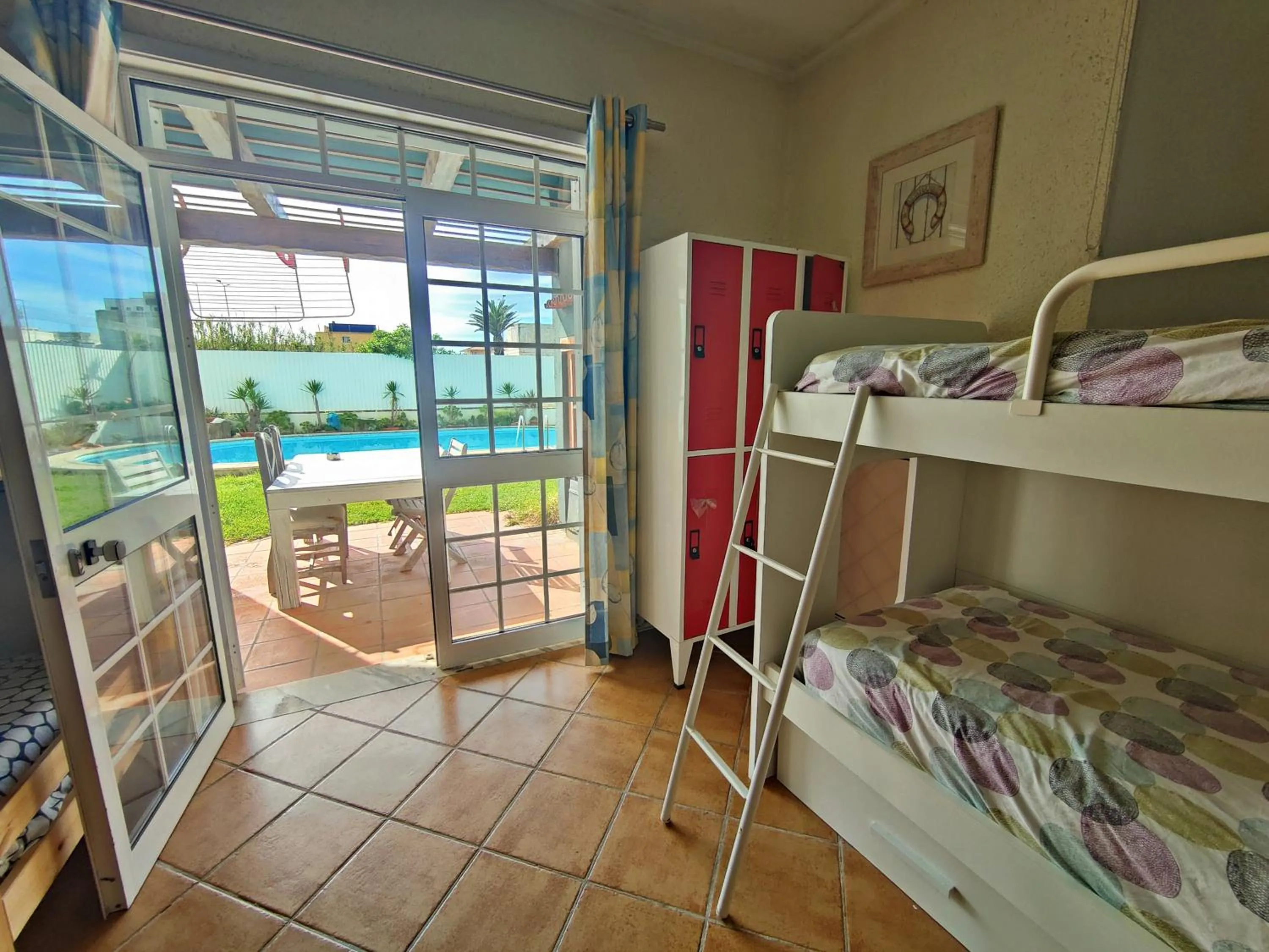 Bed in 10-Bed Mixed Dormitory Room in Vagueira Guest House