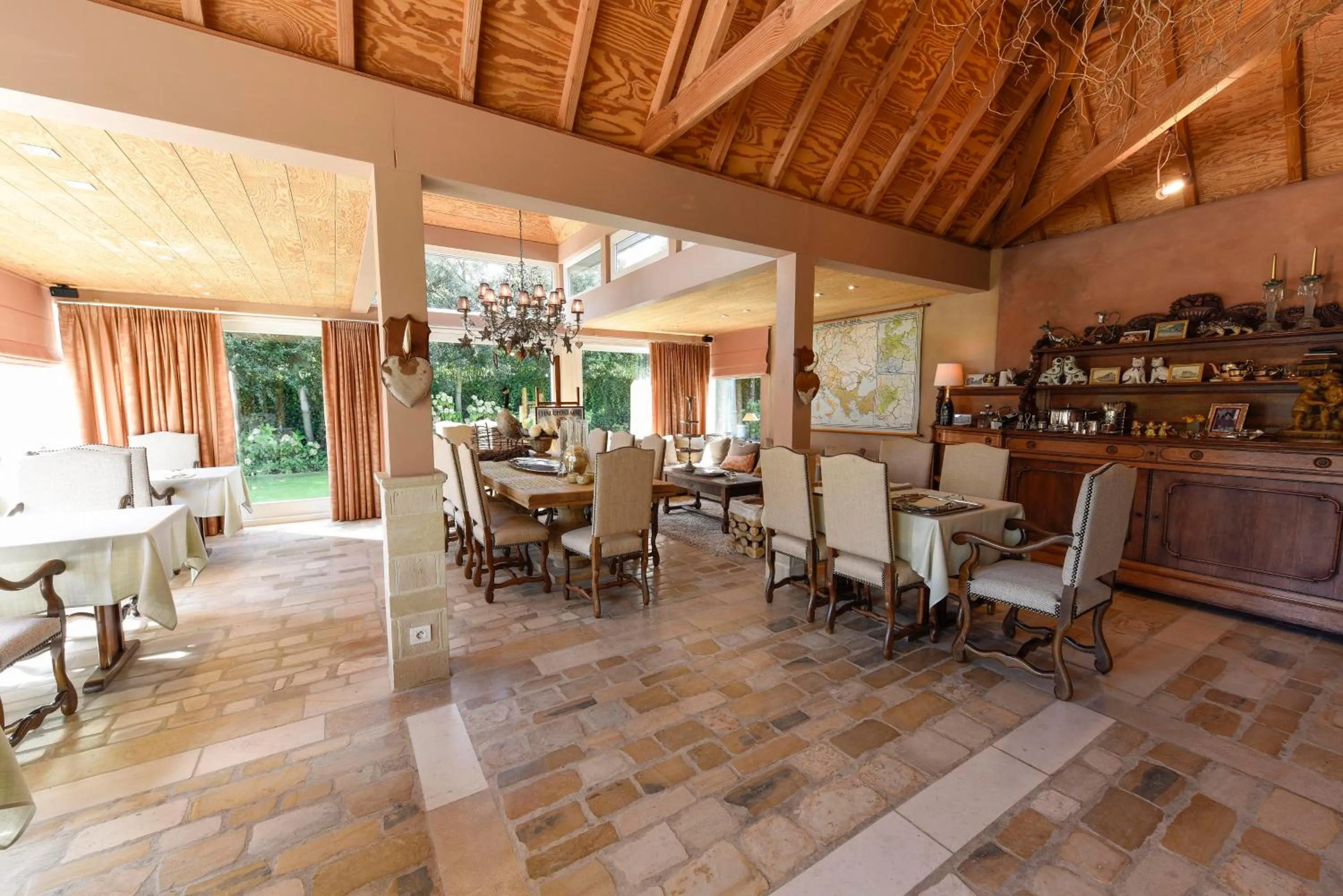 Restaurant/places to eat in B&B Villa Sans Soucis