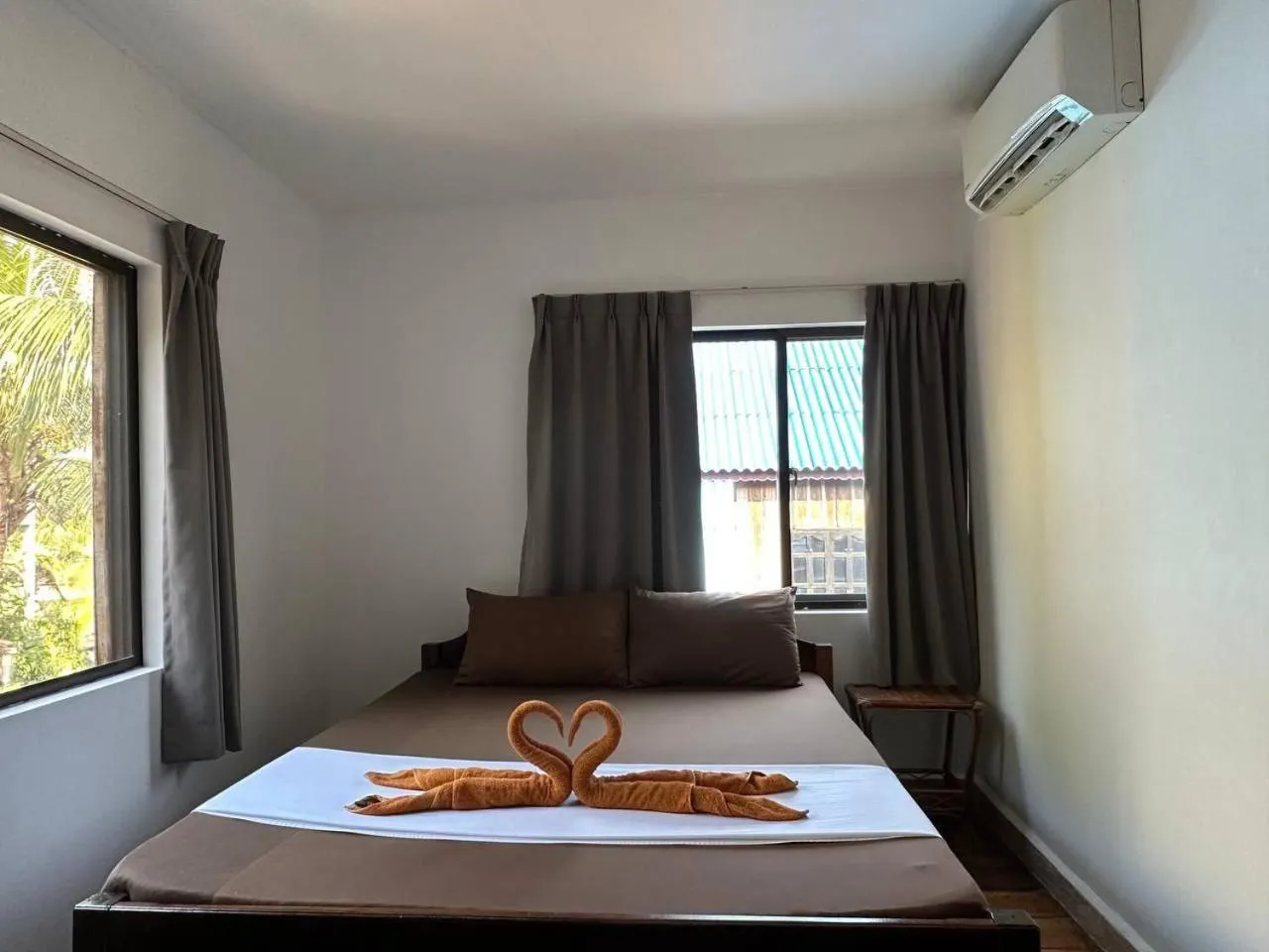 Bed in Happy Elephant Bungalows