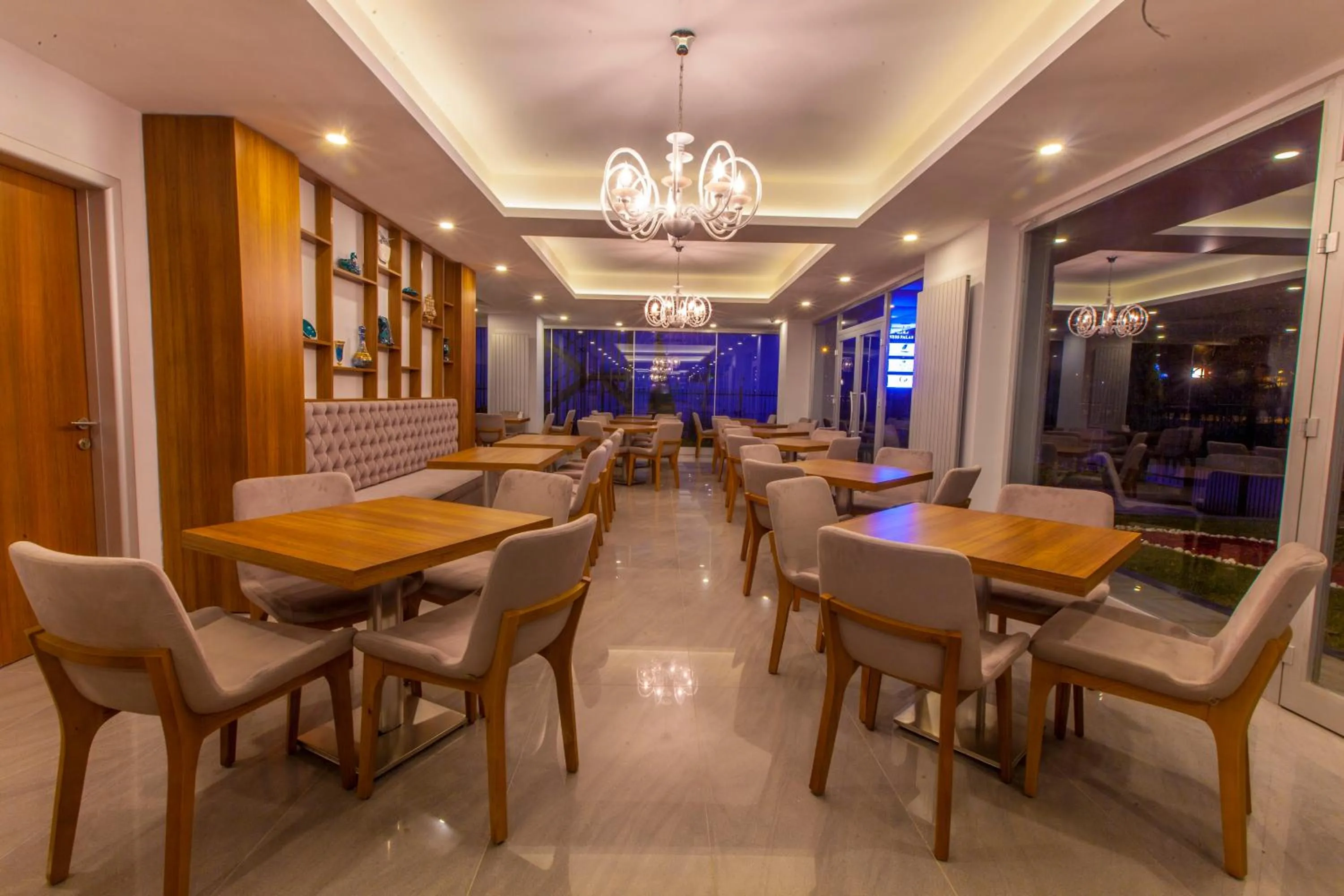 Lounge or bar in Business Palas Otel