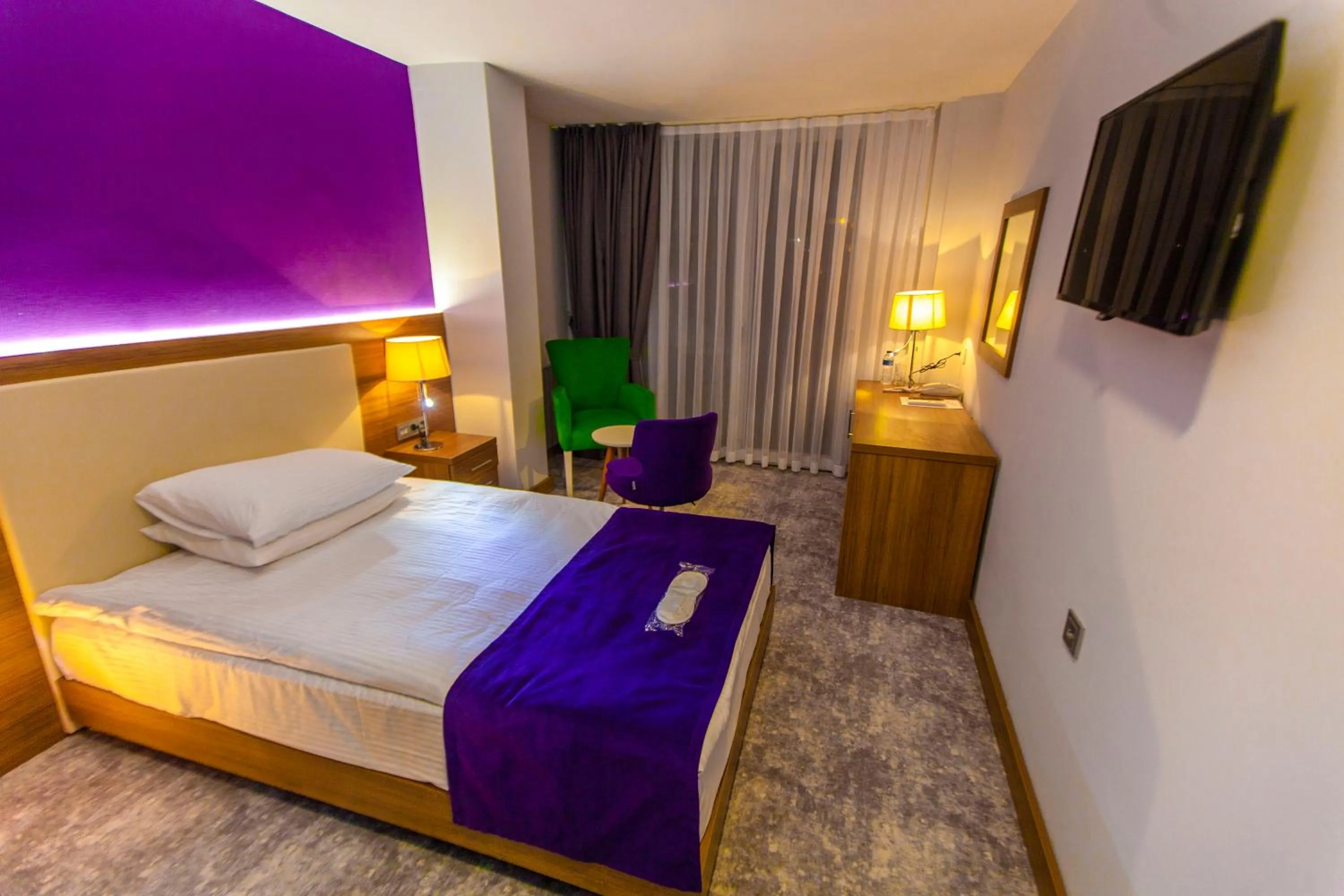 Bedroom, Bed in Business Palas Otel