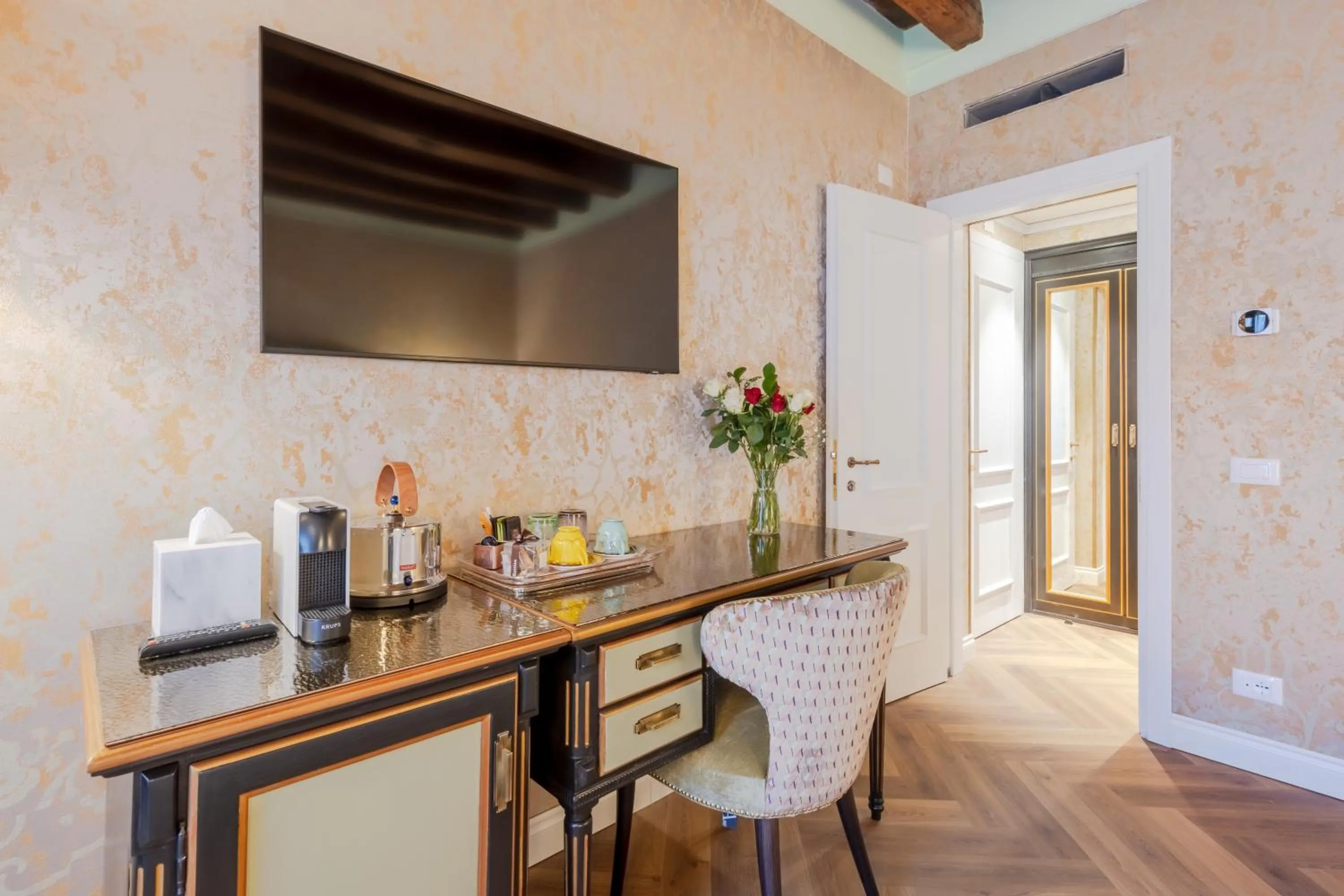 Seating area in 312 Piazza San Marco - Relais il Doge