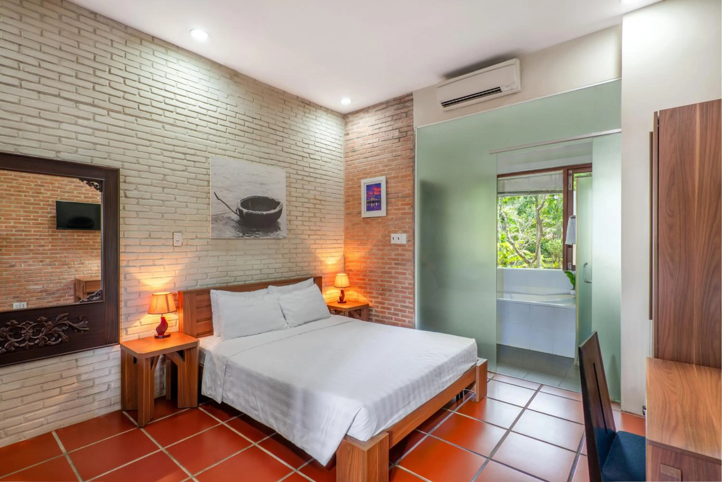 Bed in Mekong Long Thanh Resort & Reststop