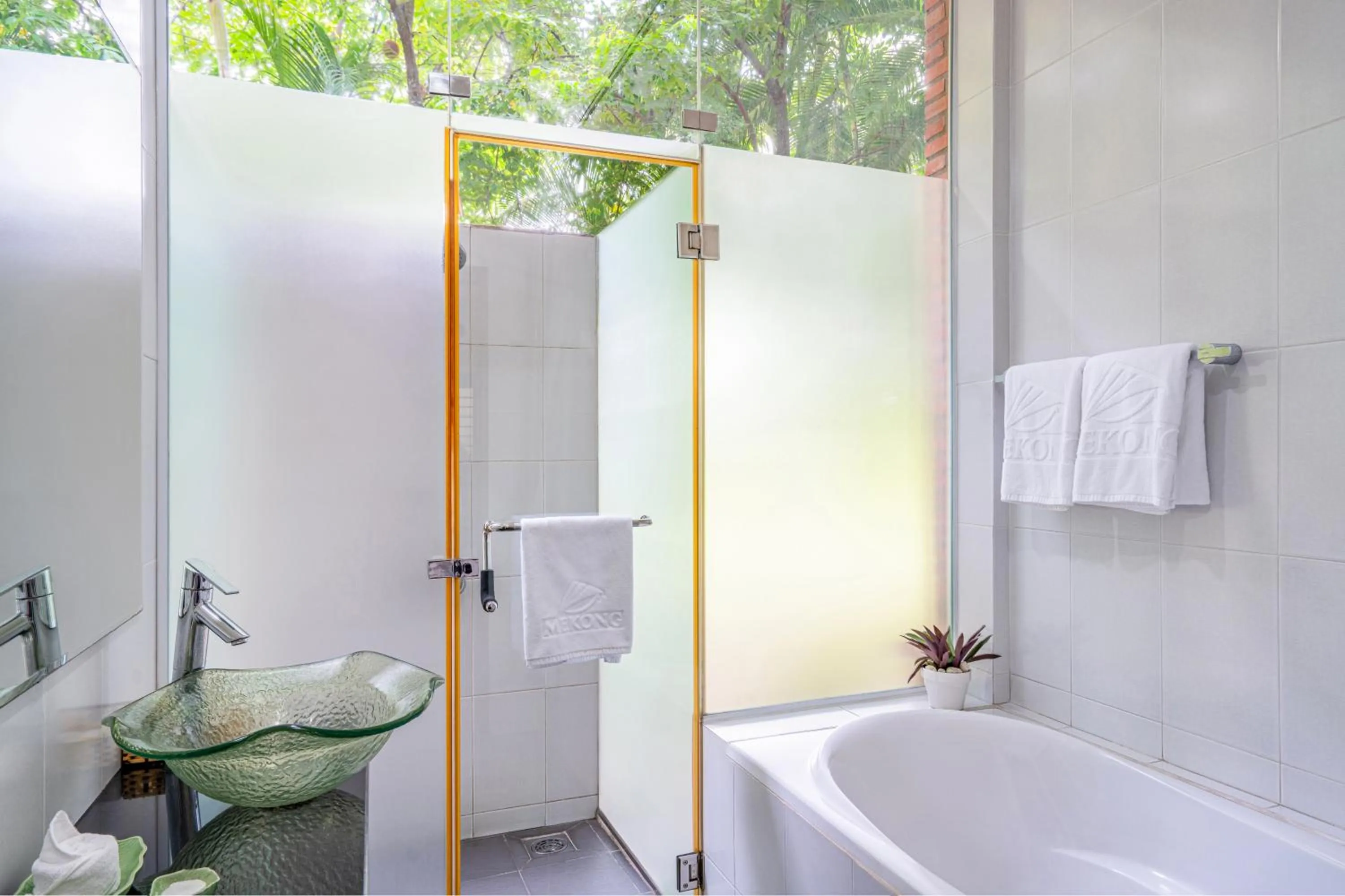 Mekong Long Thanh Resort & Reststop