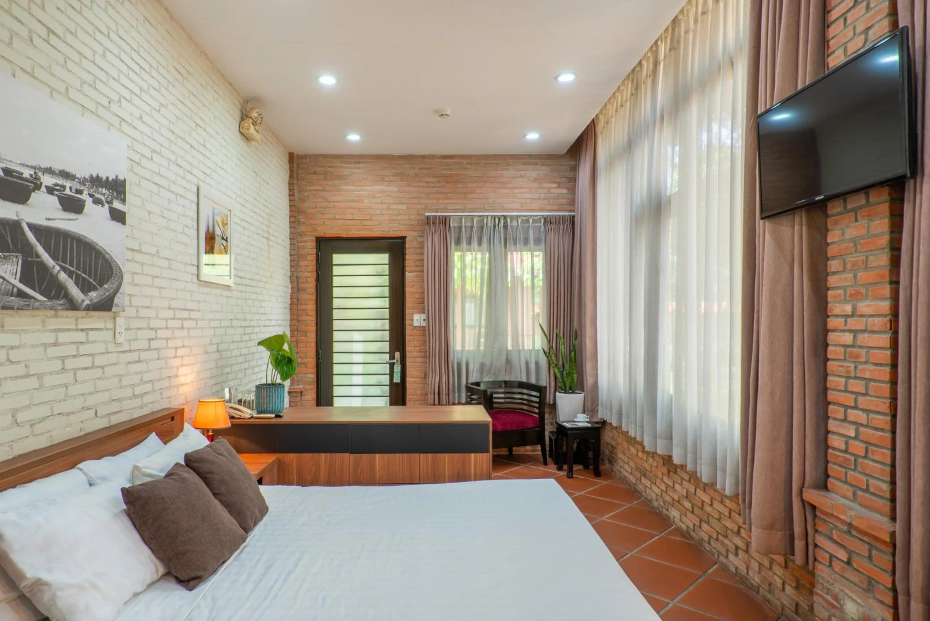 Bed in Mekong Long Thanh Resort & Reststop