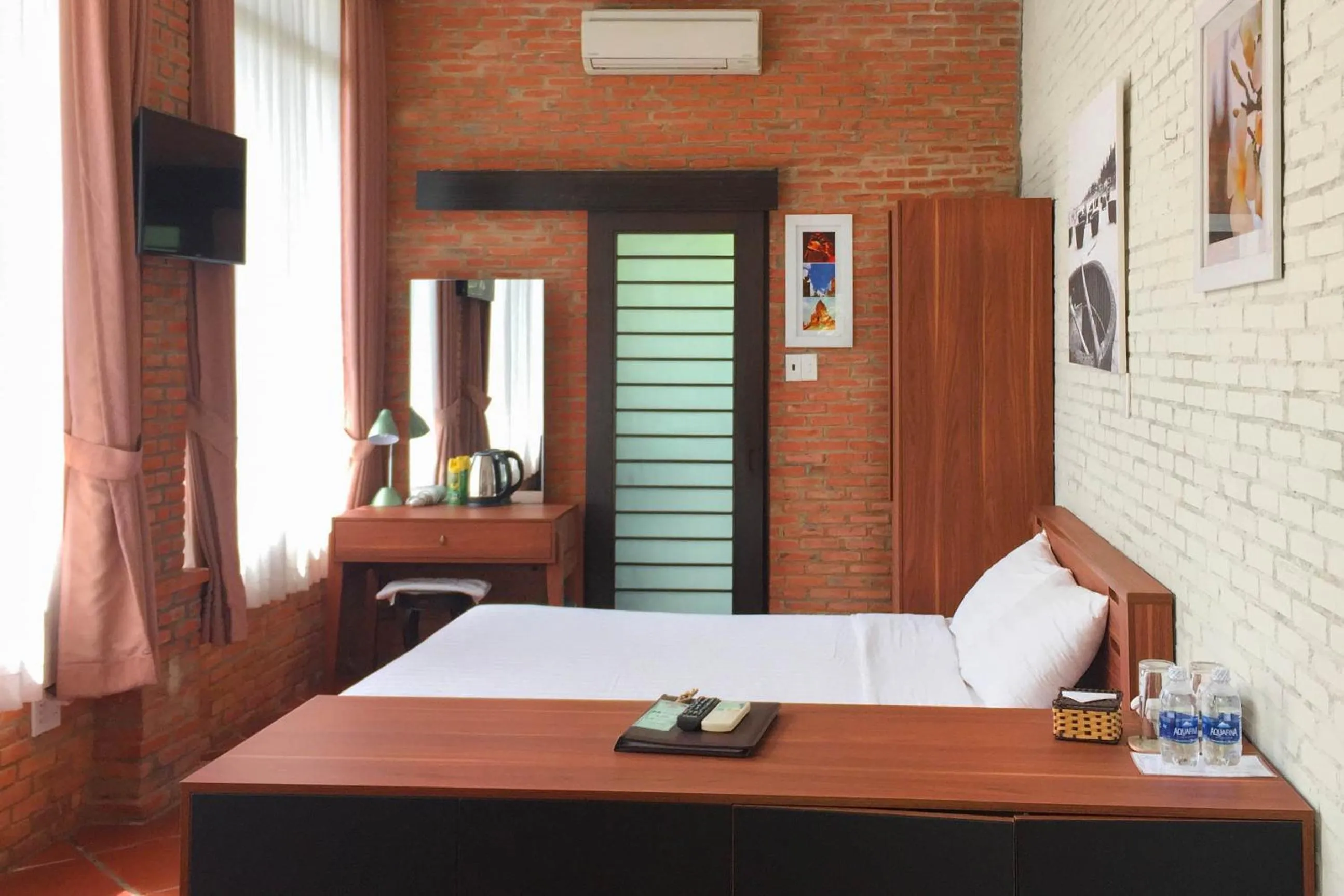 Bed in Mekong Long Thanh Resort & Reststop