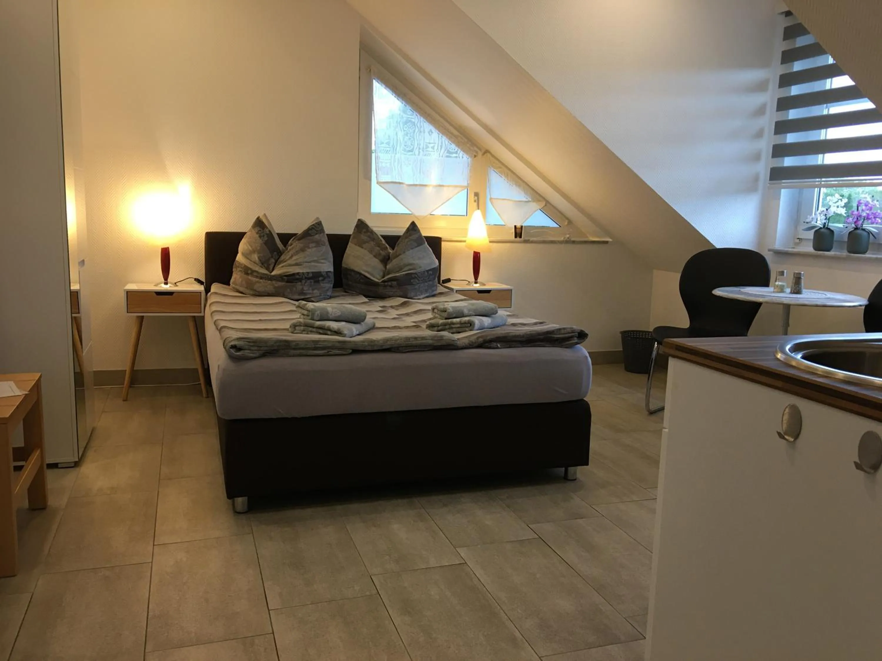 H&E Apartments