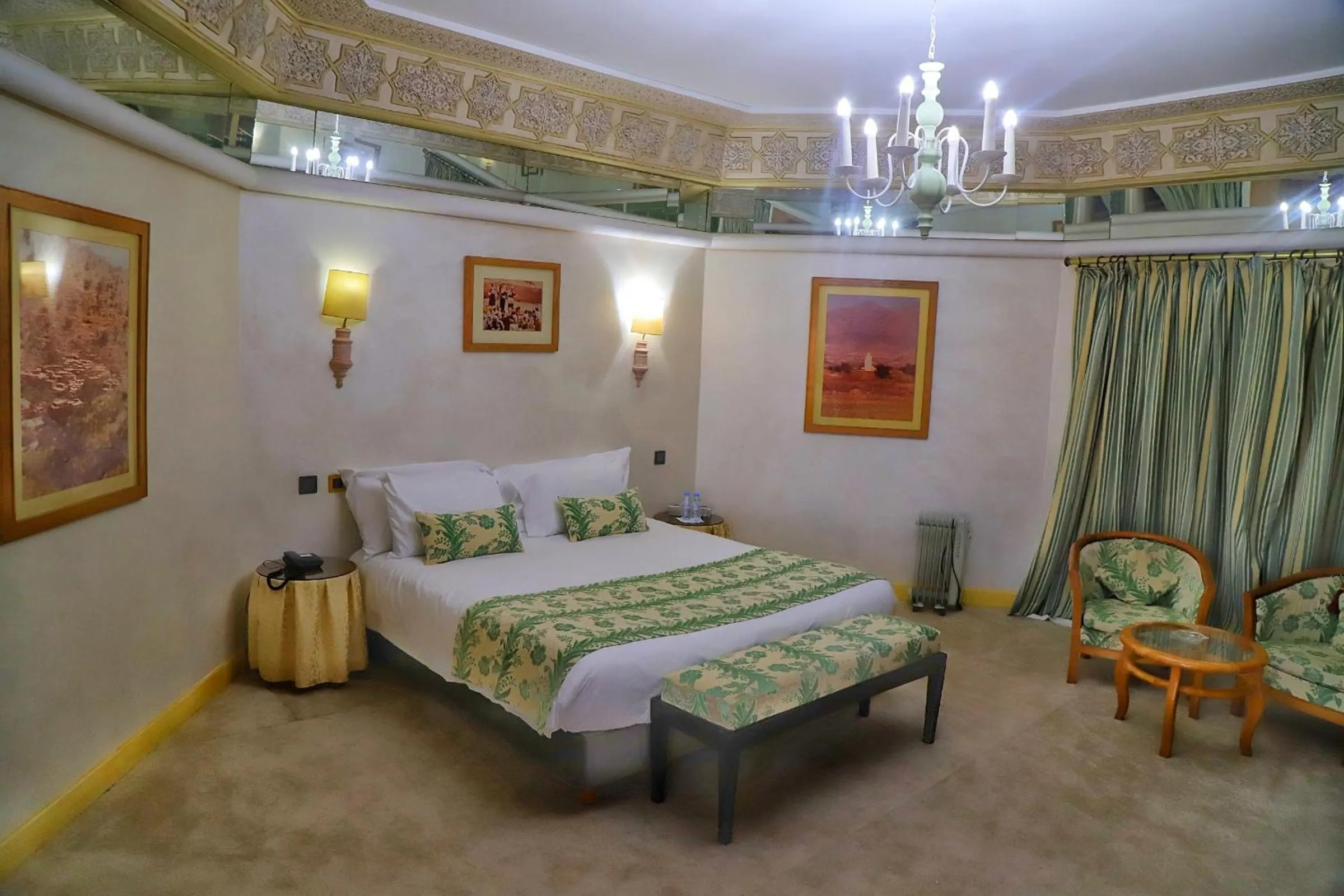 Bed in Hotel Parador