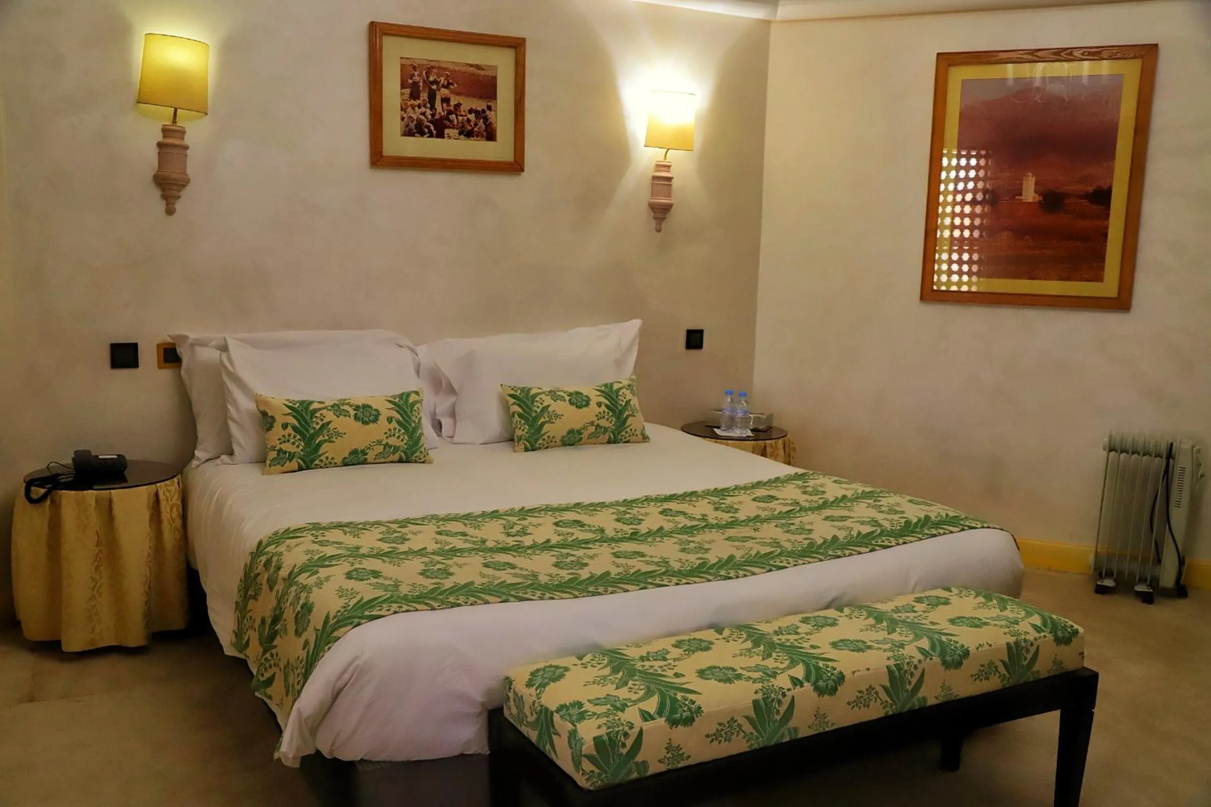 Bed in Hotel Parador