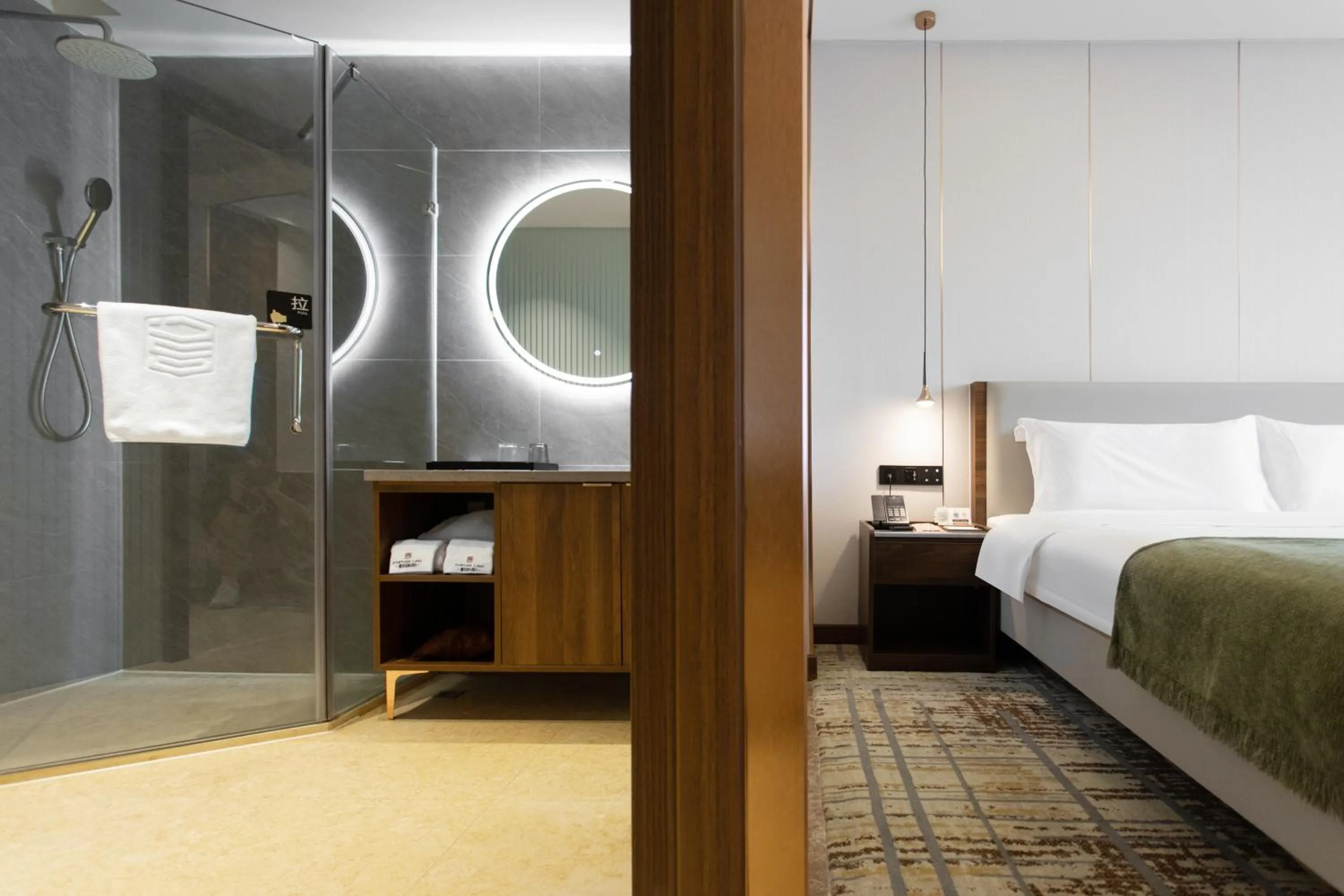 Bedroom, Bed in Fortune Land Shenzhen