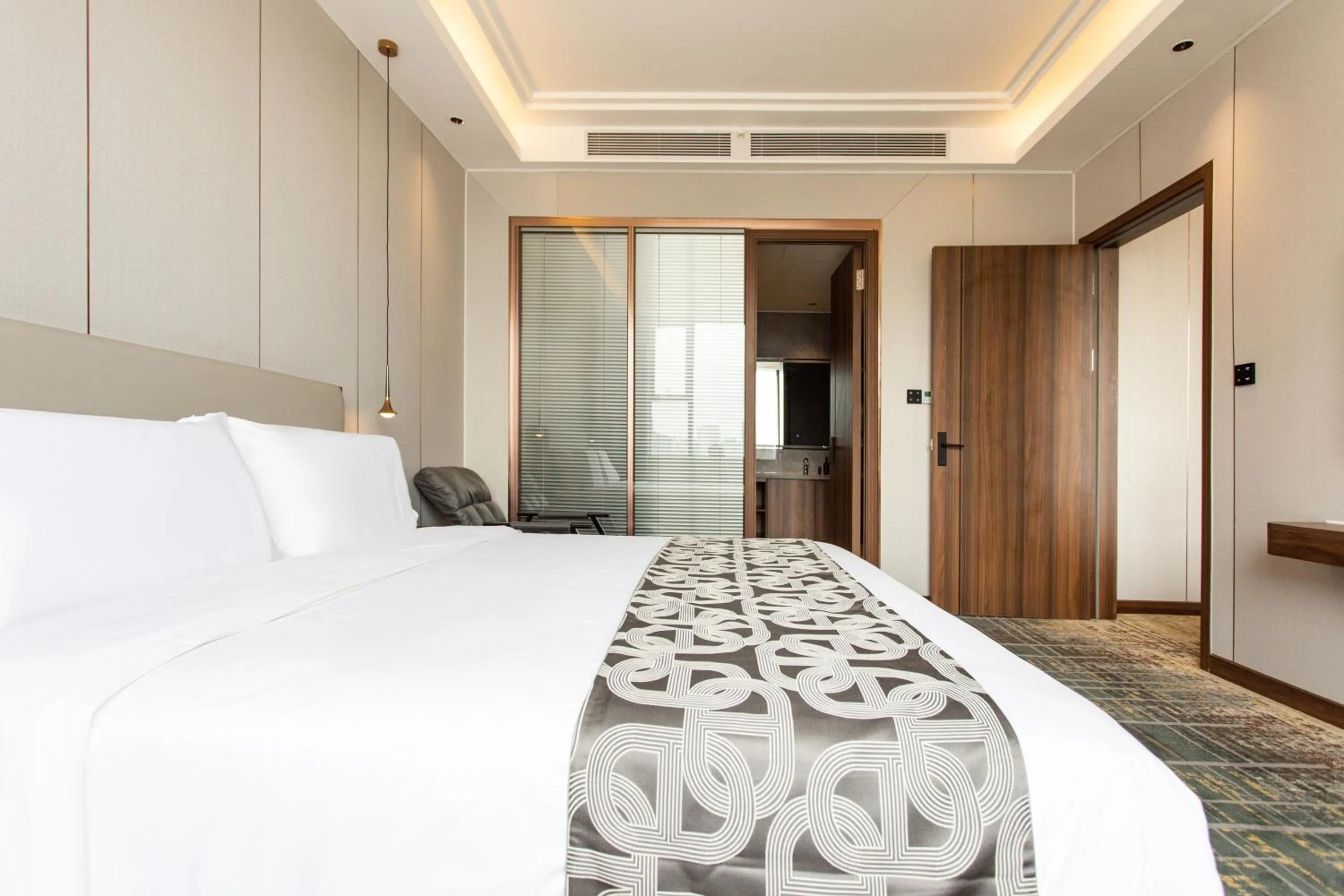 Bedroom, Bed in Fortune Land Shenzhen