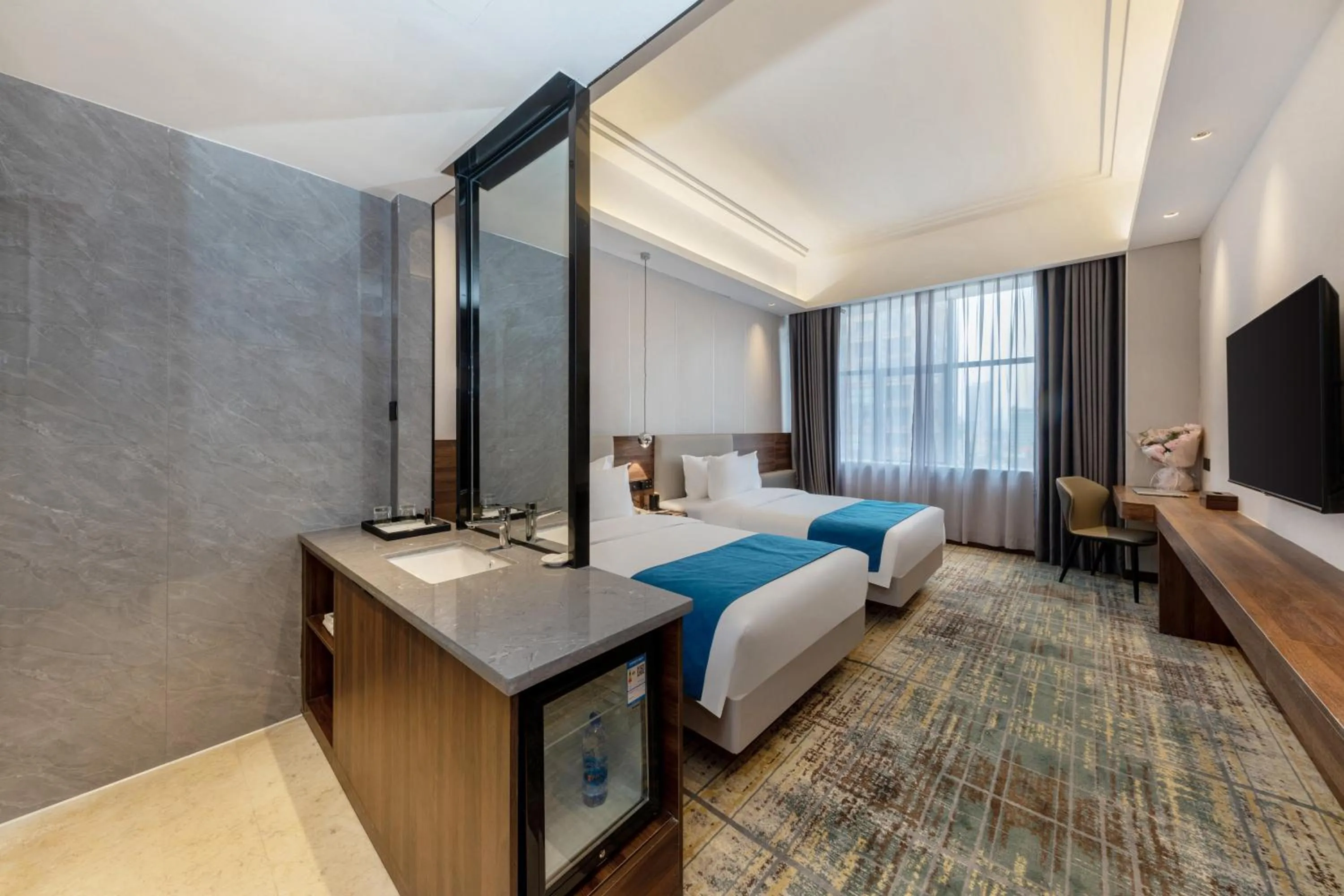 Bedroom, Bed in Fortune Land Shenzhen