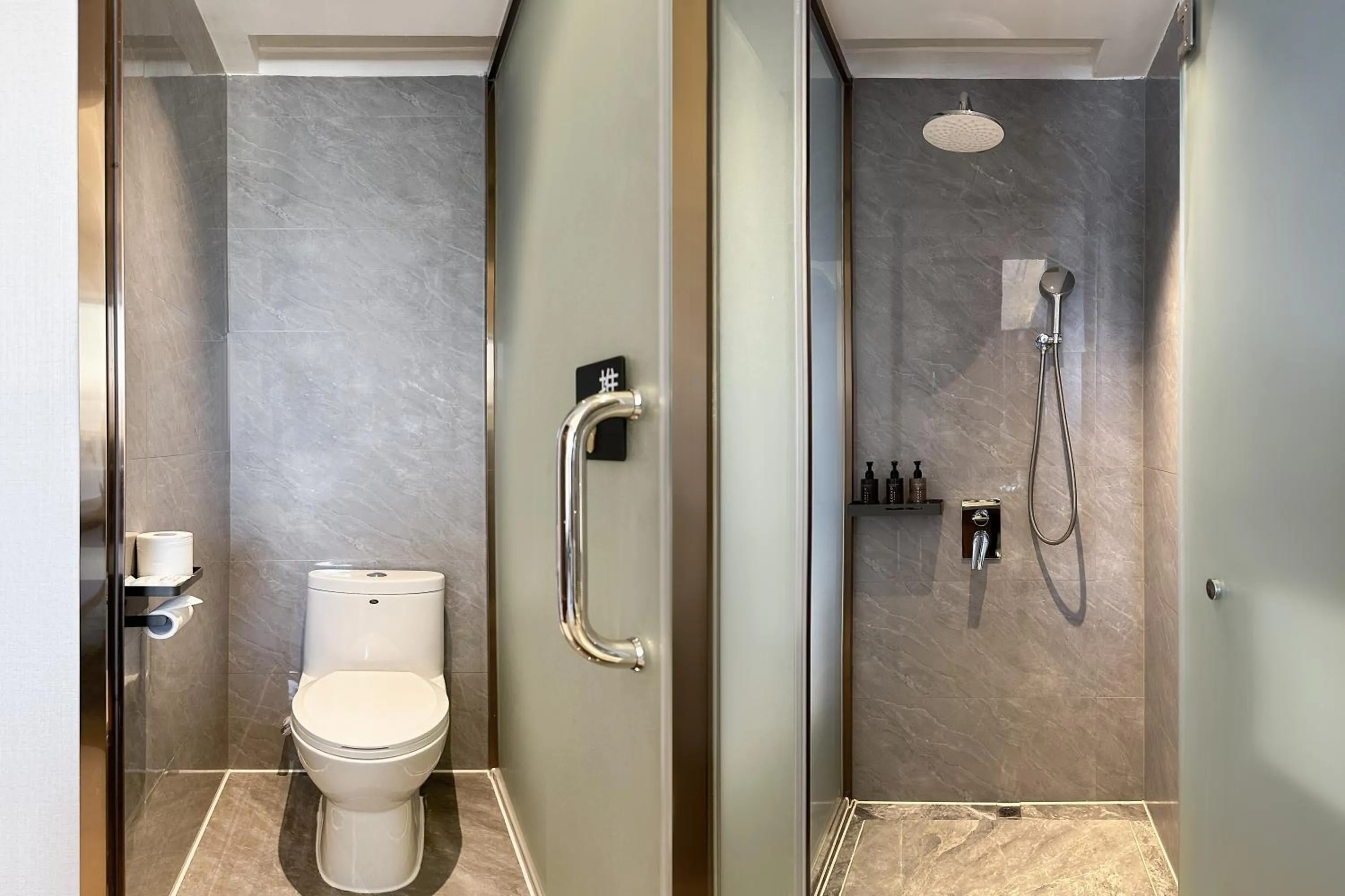 Toilet in Fortune Land Shenzhen