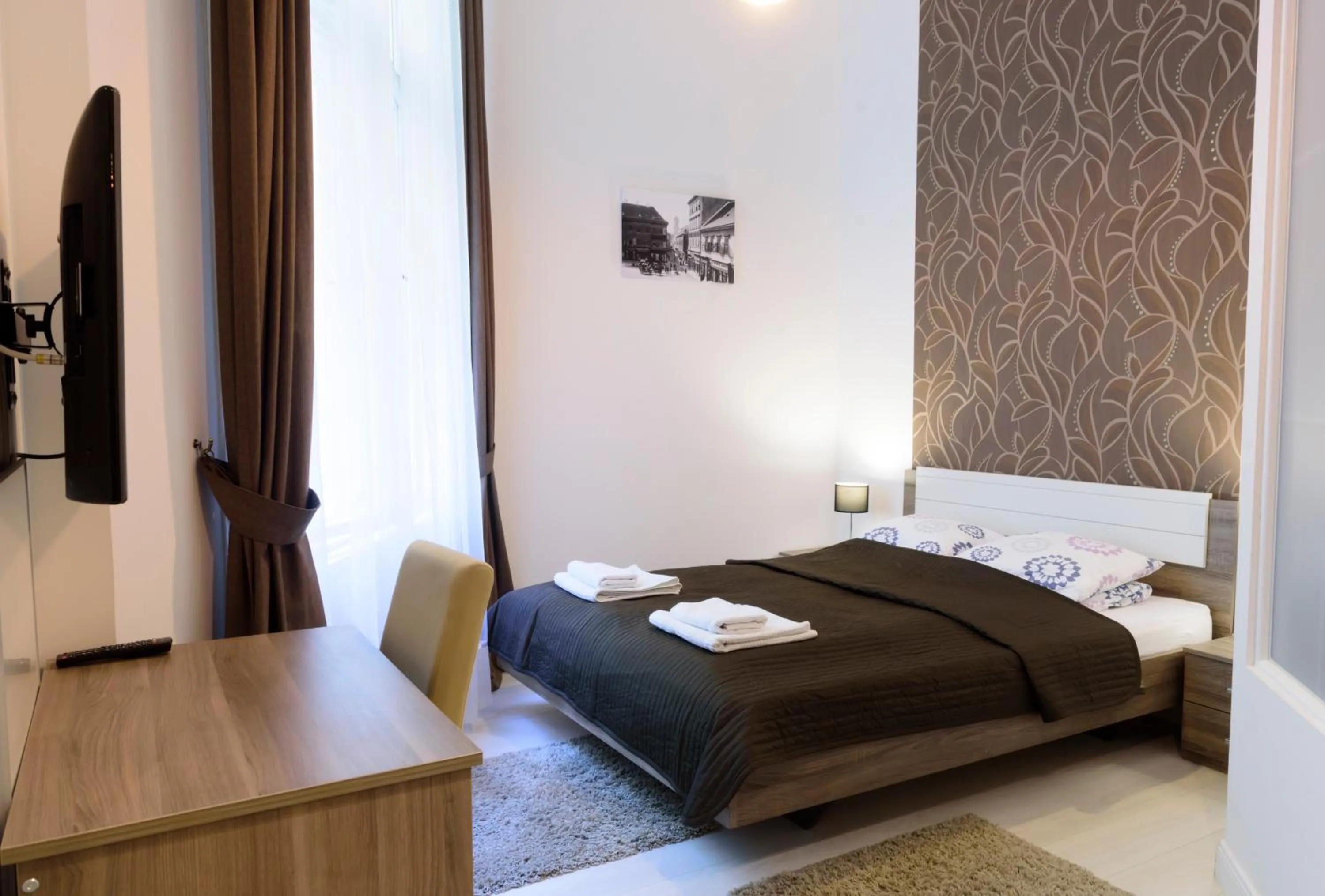 Day, Bed in Váci Street Downtown Apartments