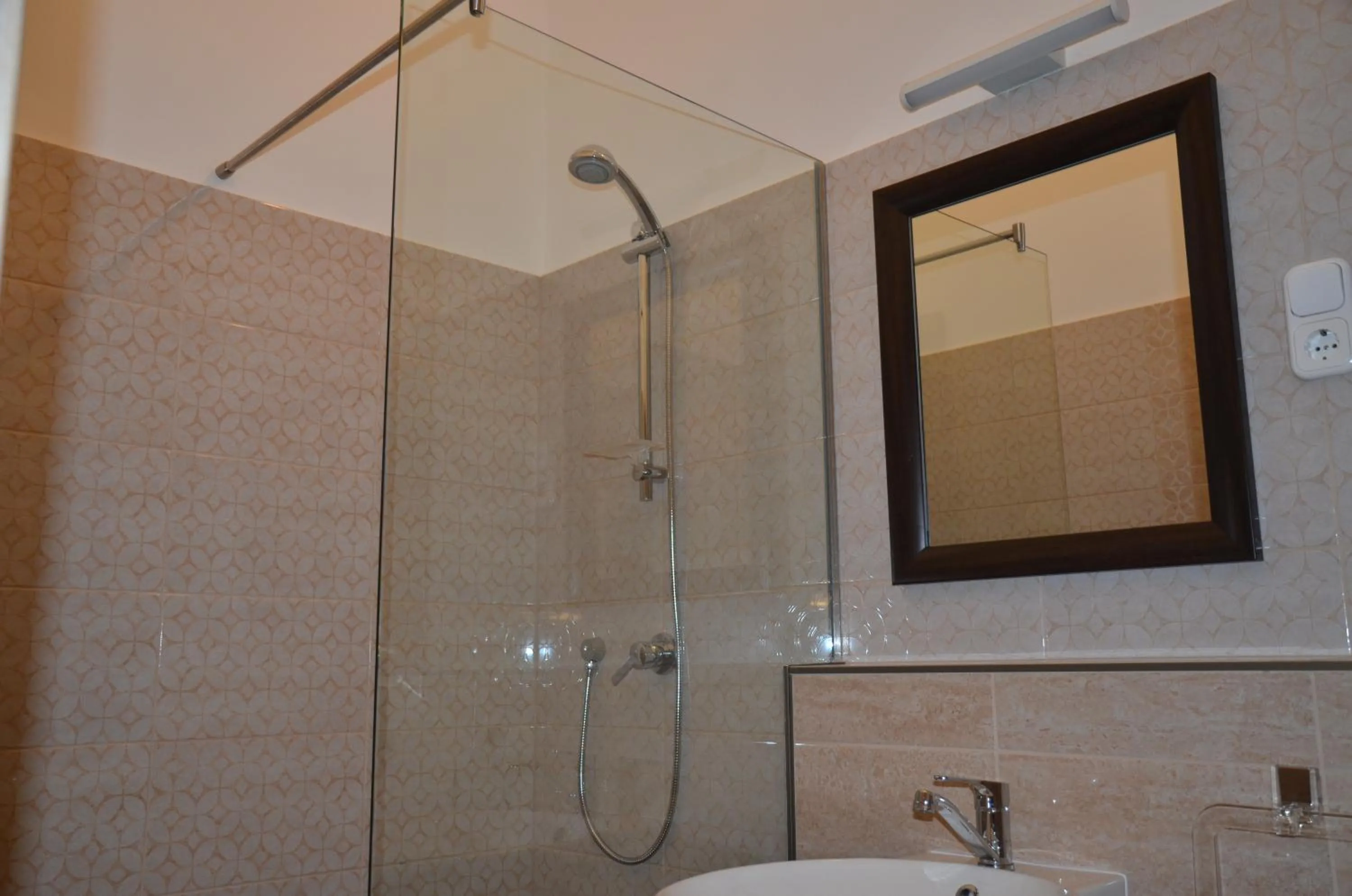 Shower in Váci Street Downtown Apartments