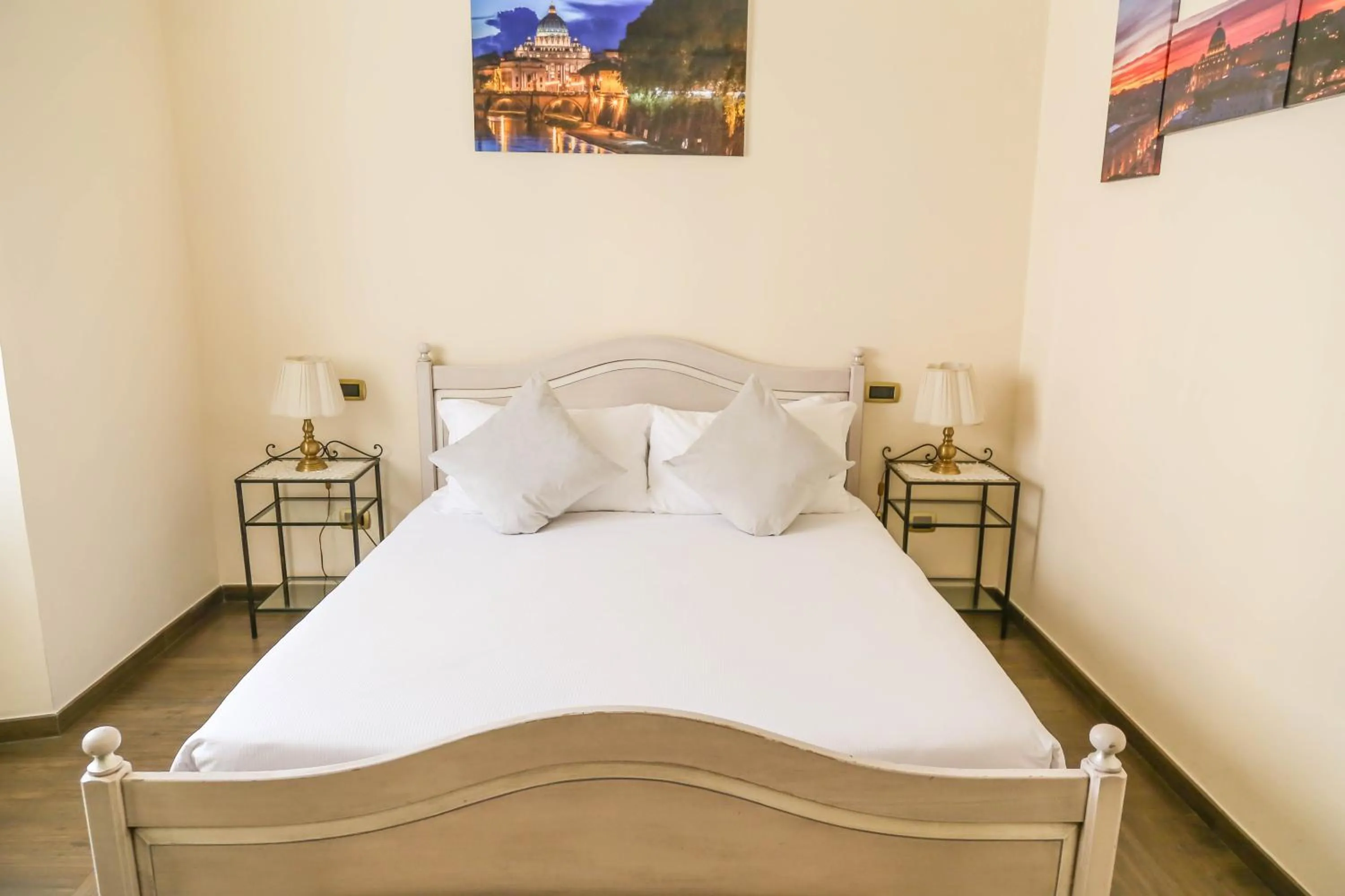 Bedroom, Bed in Villa Matissa