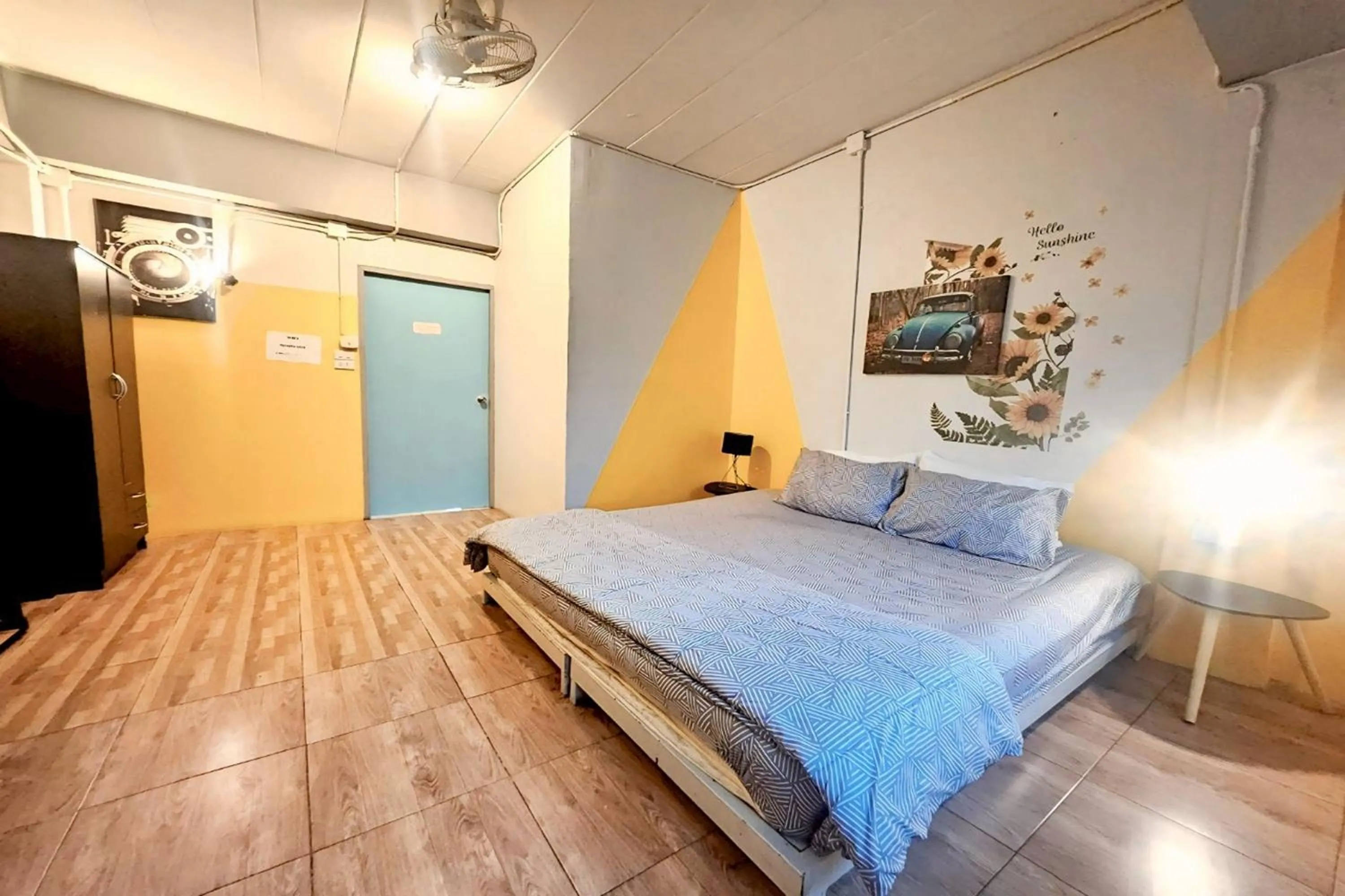 Bedroom, Bed in Me U Hostel