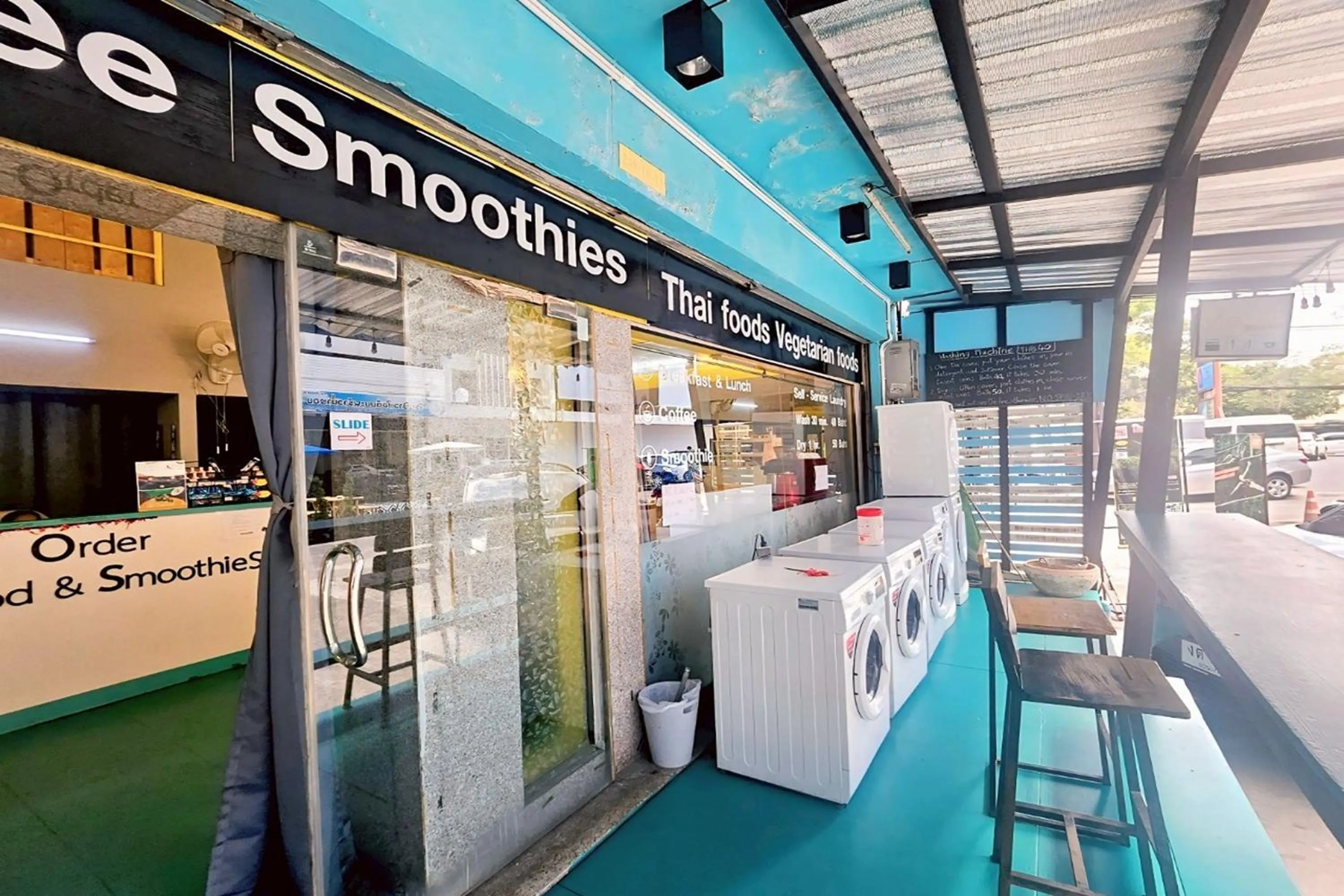 washing machine in Me U Hostel