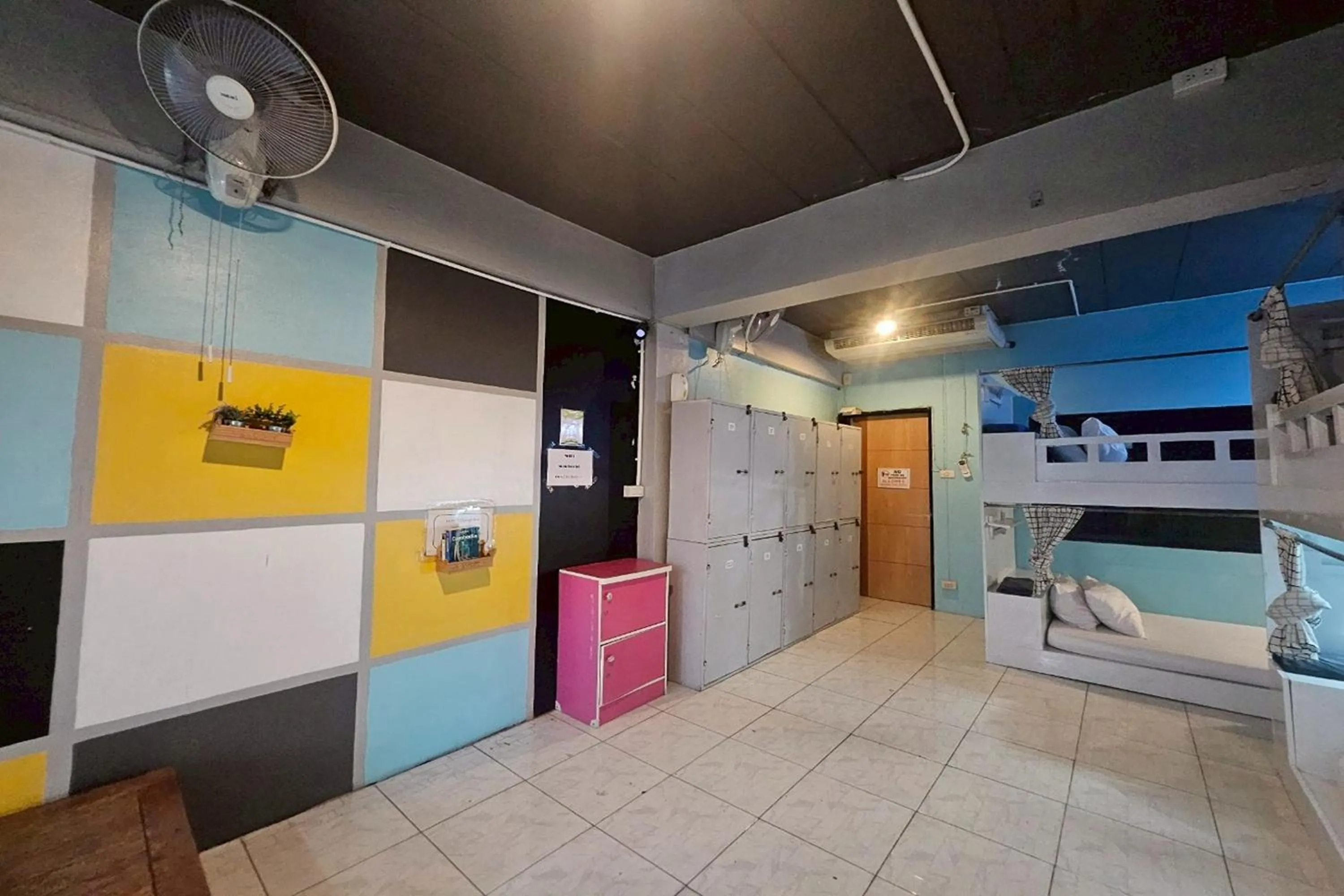 Bedroom in Me U Hostel