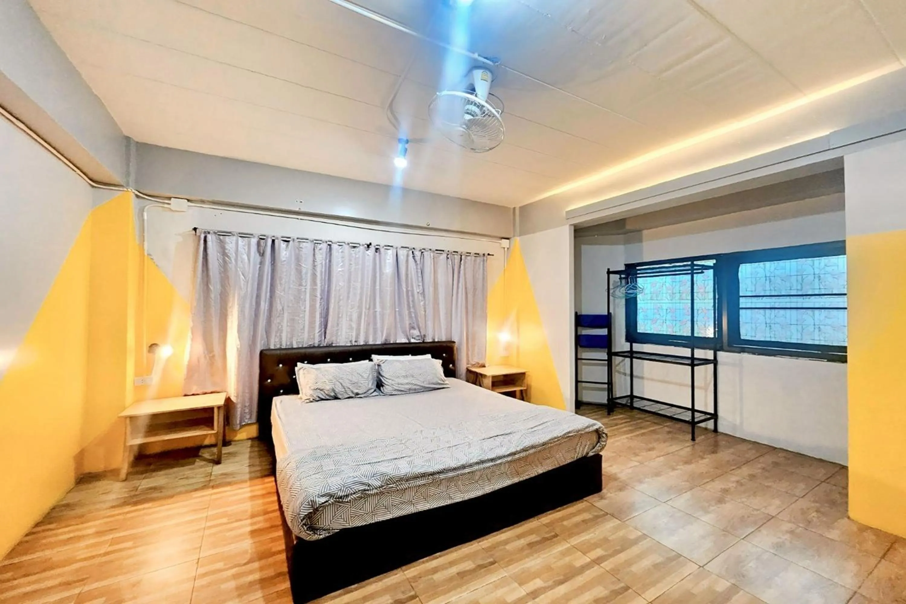 Bedroom, Bed in Me U Hostel