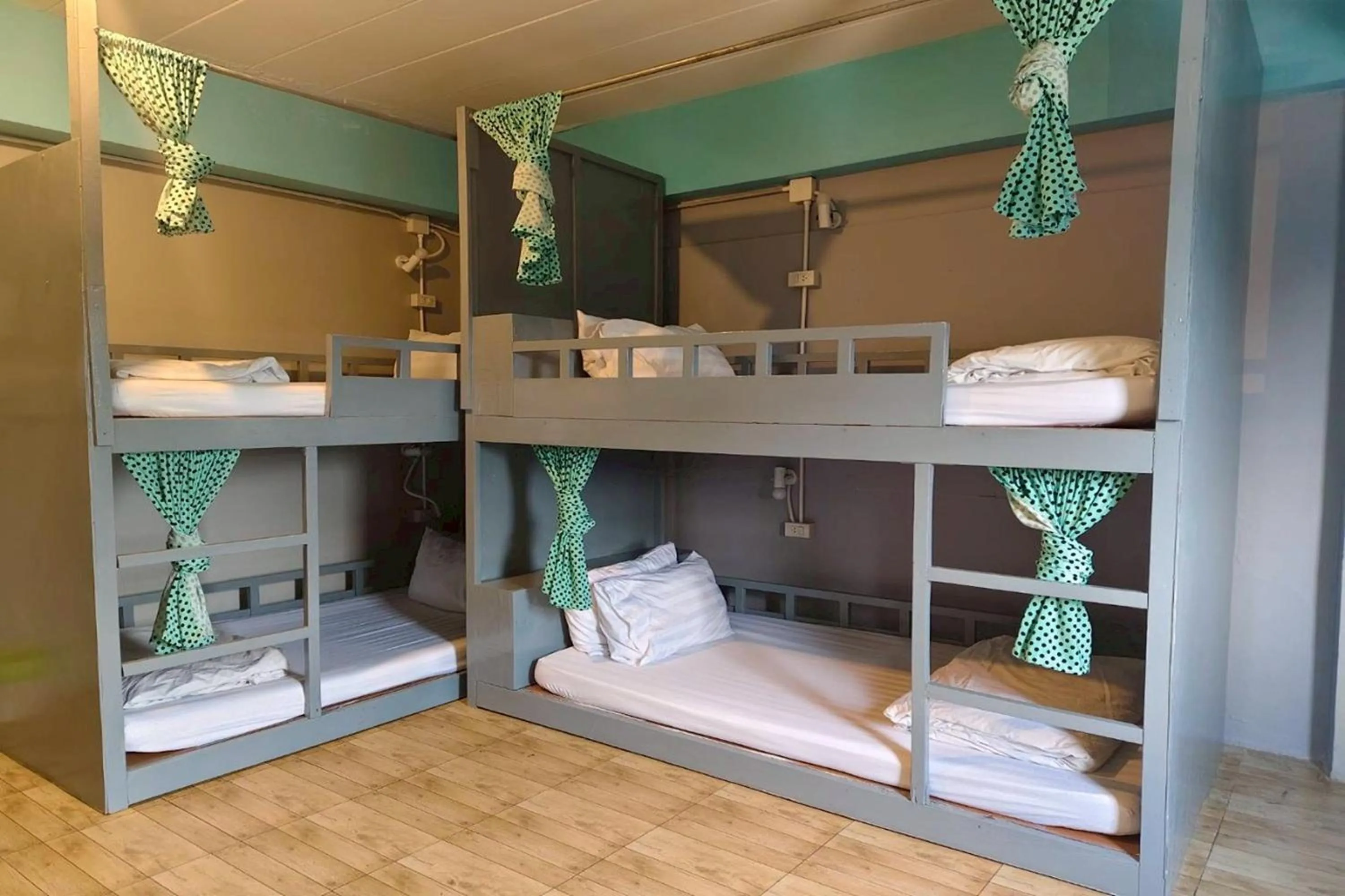 Photo of the whole room, Bed in Me U Hostel