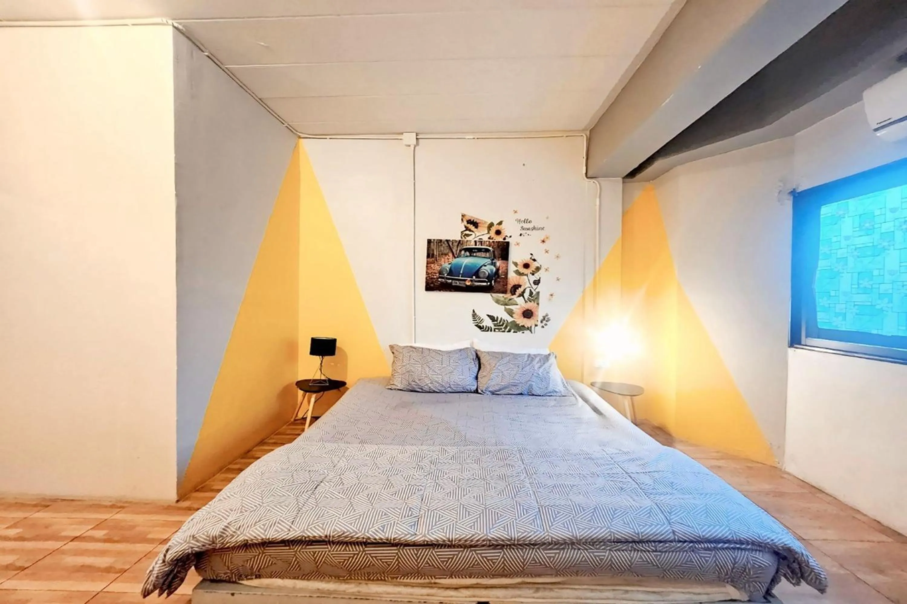 Bedroom, Bed in Me U Hostel