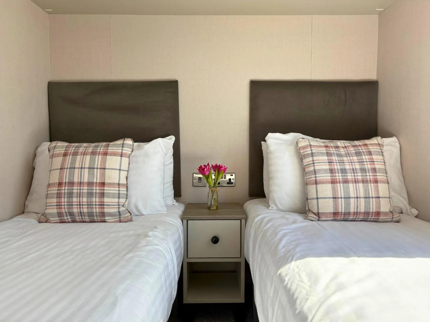 Bed in Linwater Caravan Park - Luxury Lodges and Static Caravans near Edinburgh