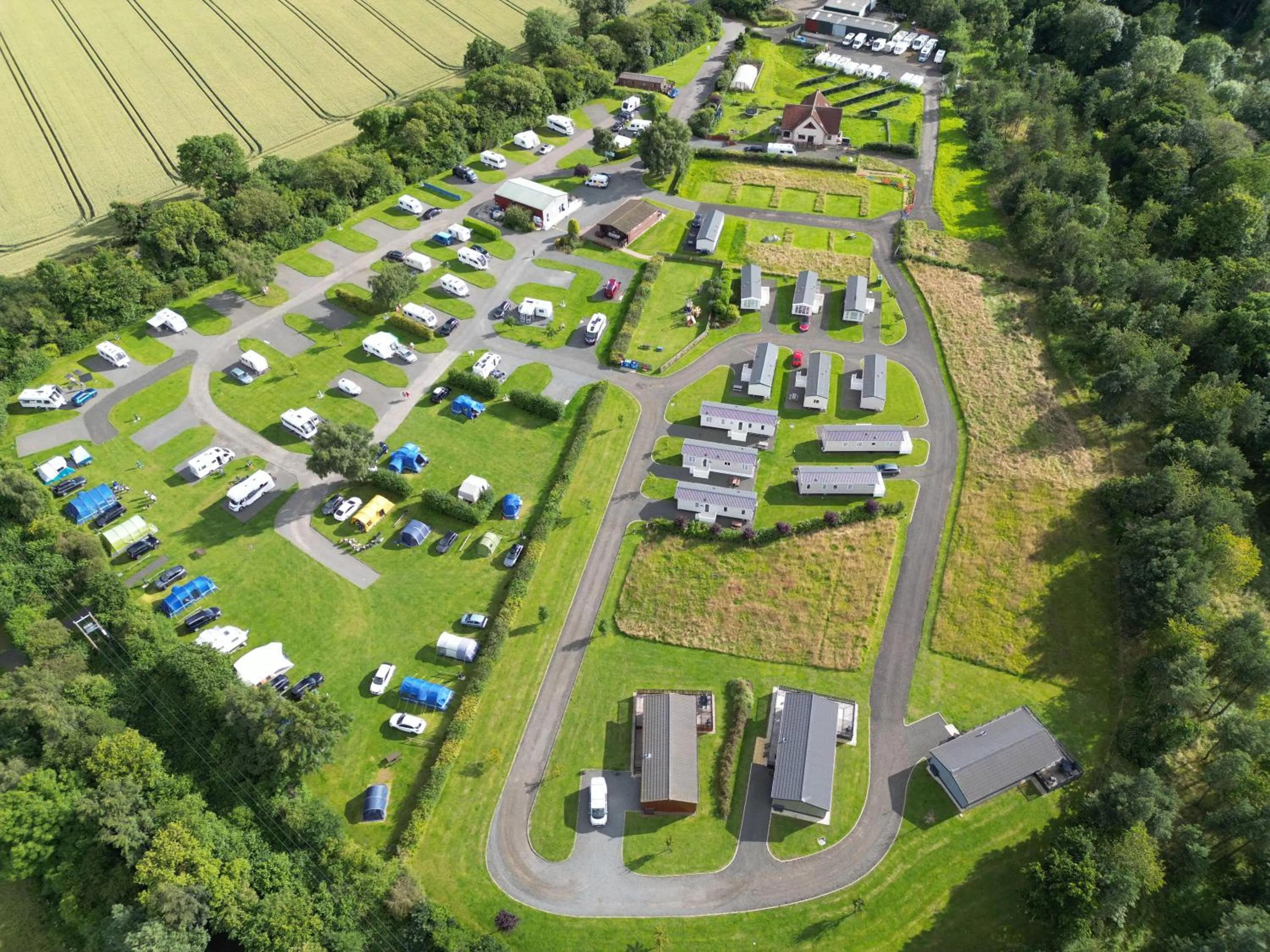 Neighbourhood in Linwater Caravan Park - Luxury Lodges and Static Caravans near Edinburgh