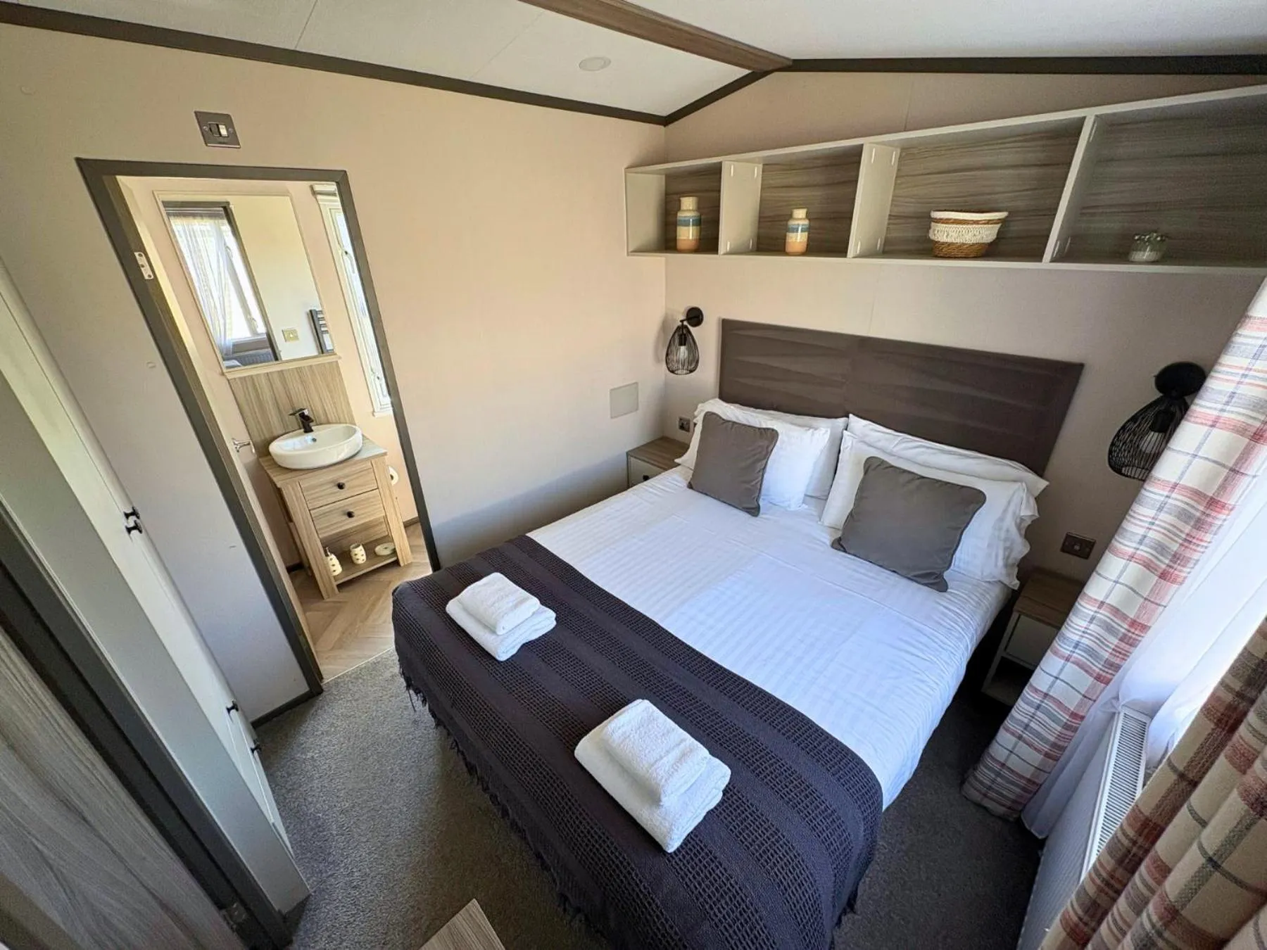Bed in Linwater Caravan Park - Luxury Lodges and Static Caravans near Edinburgh
