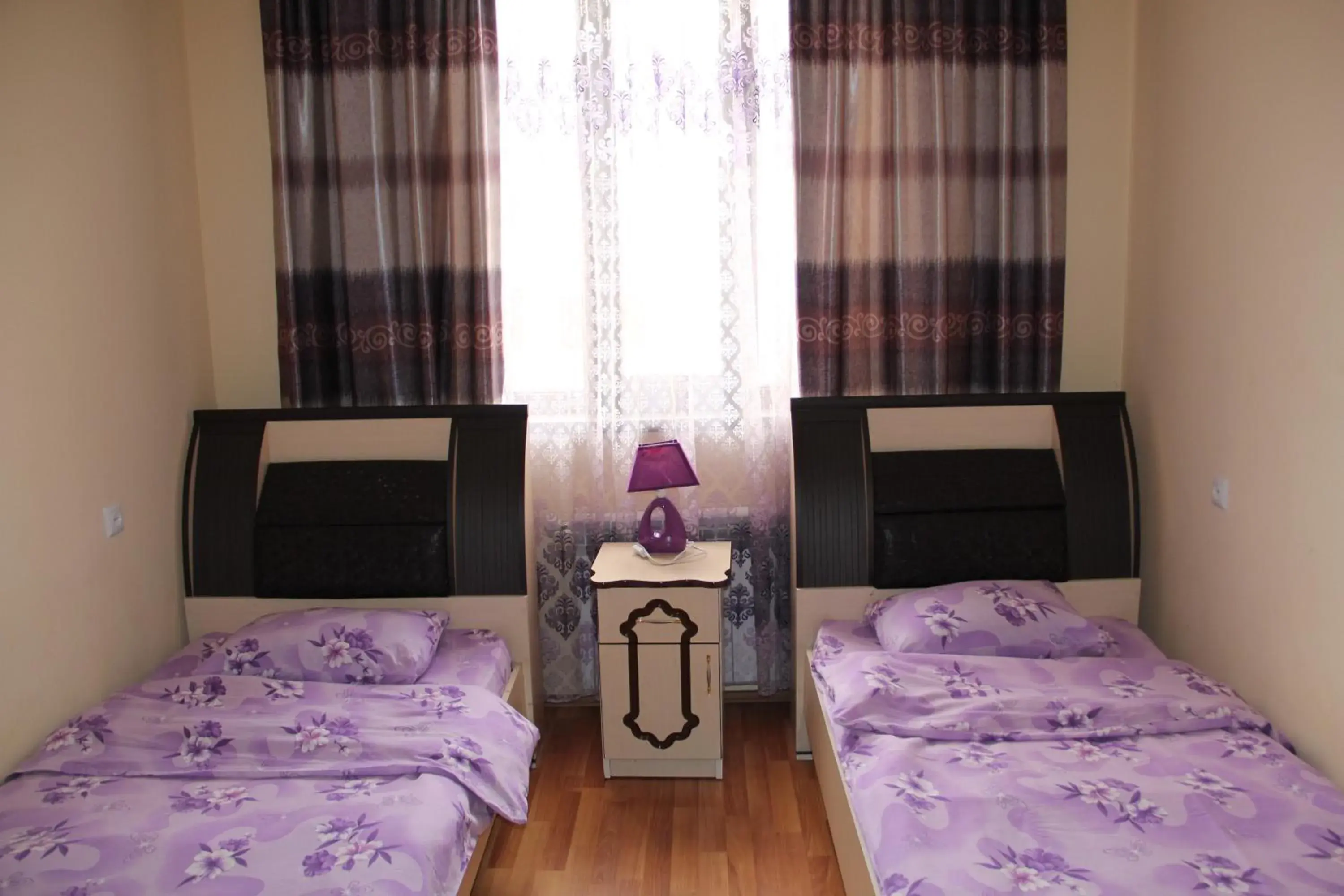 Double or Twin Room with Shared Bathroom - single occupancy in Arm Hostel Double or Twin Room with Shared Bathroom - single occupancy in Arm Hostel