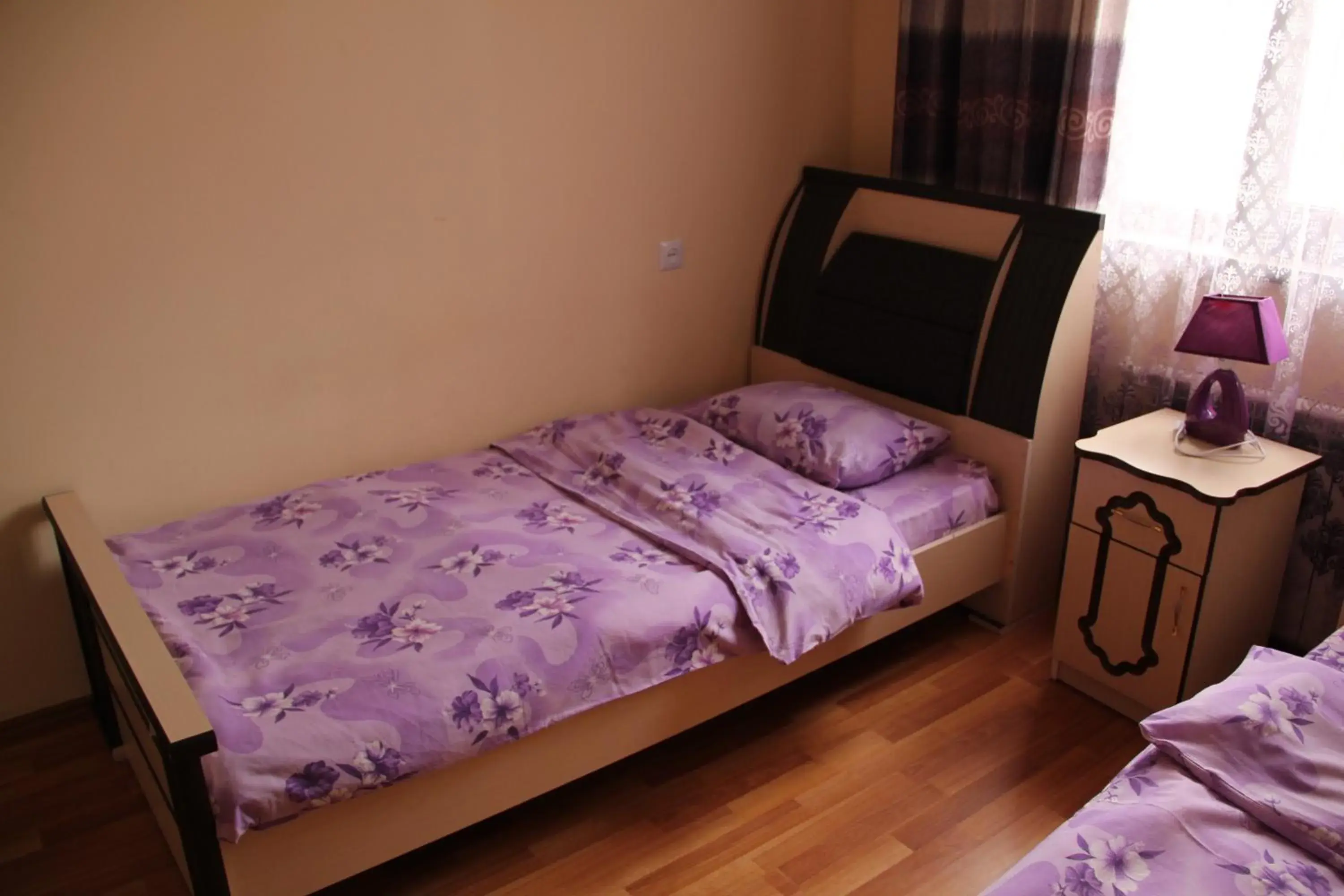 Double or Twin Room with Shared Bathroom - single occupancy in Arm Hostel Double or Twin Room with Shared Bathroom - single occupancy in Arm Hostel