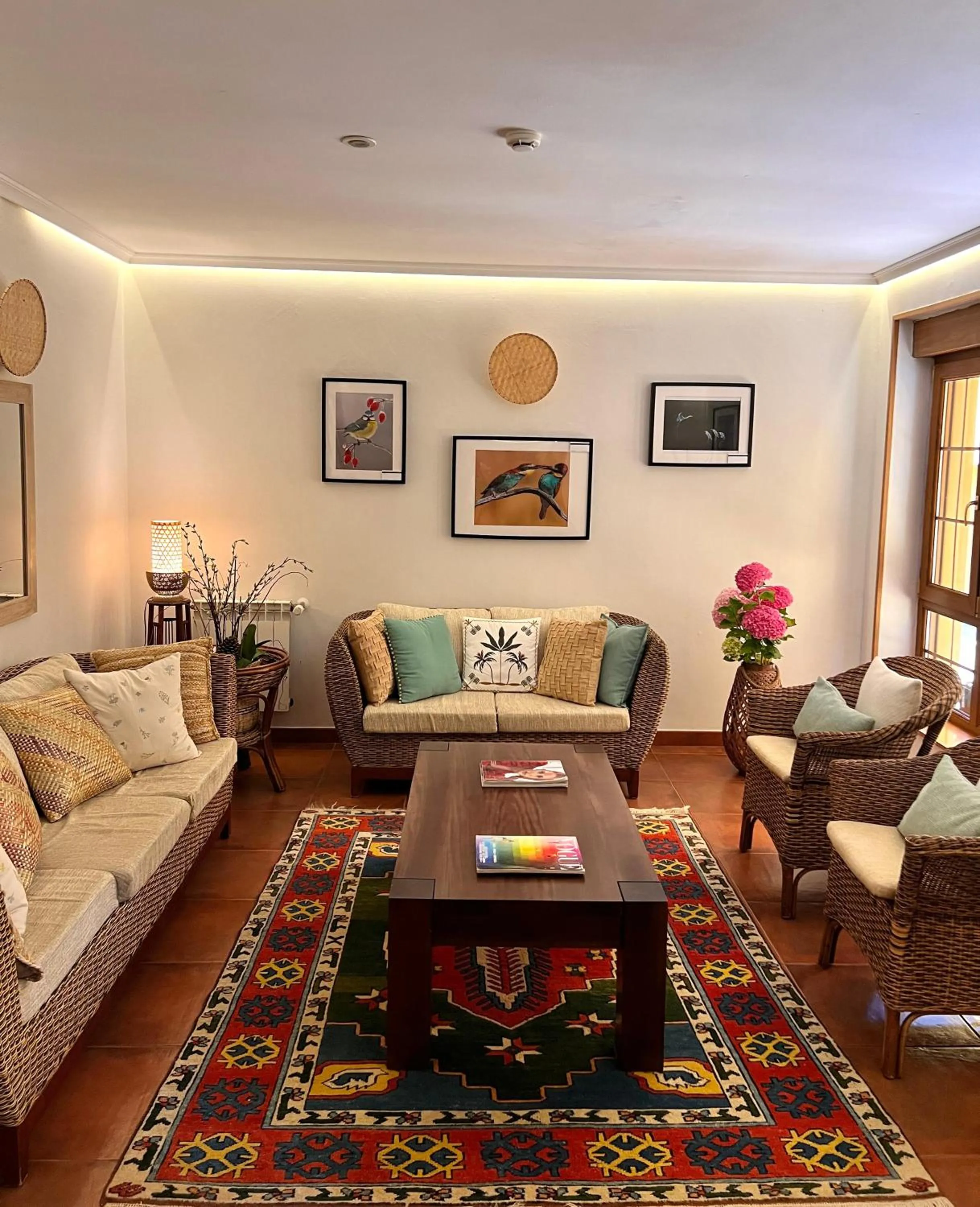 Property building in Hotel Pugide