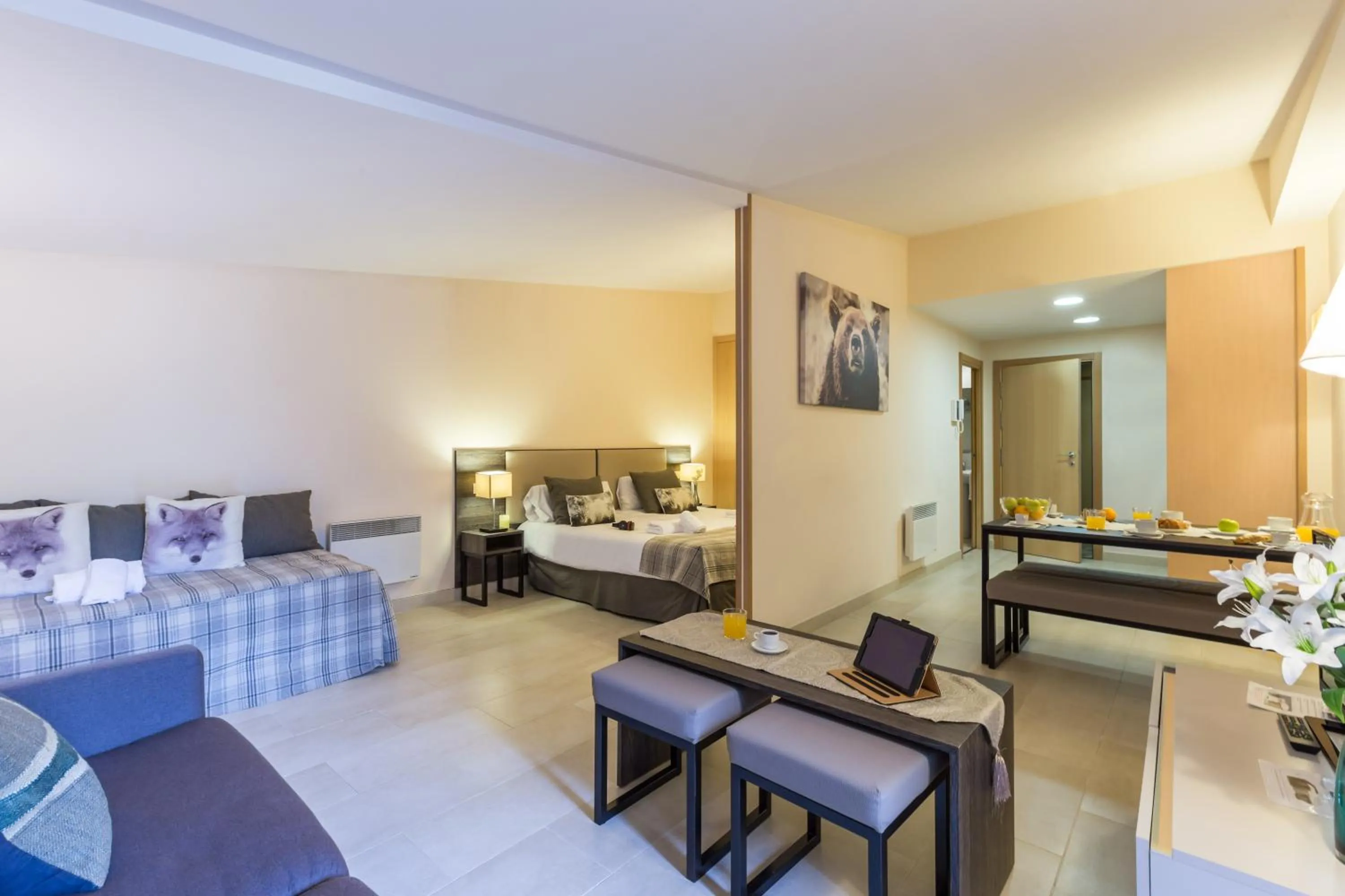 Living room, Bed in Pierre & Vacances Pas de la Casa Princesa