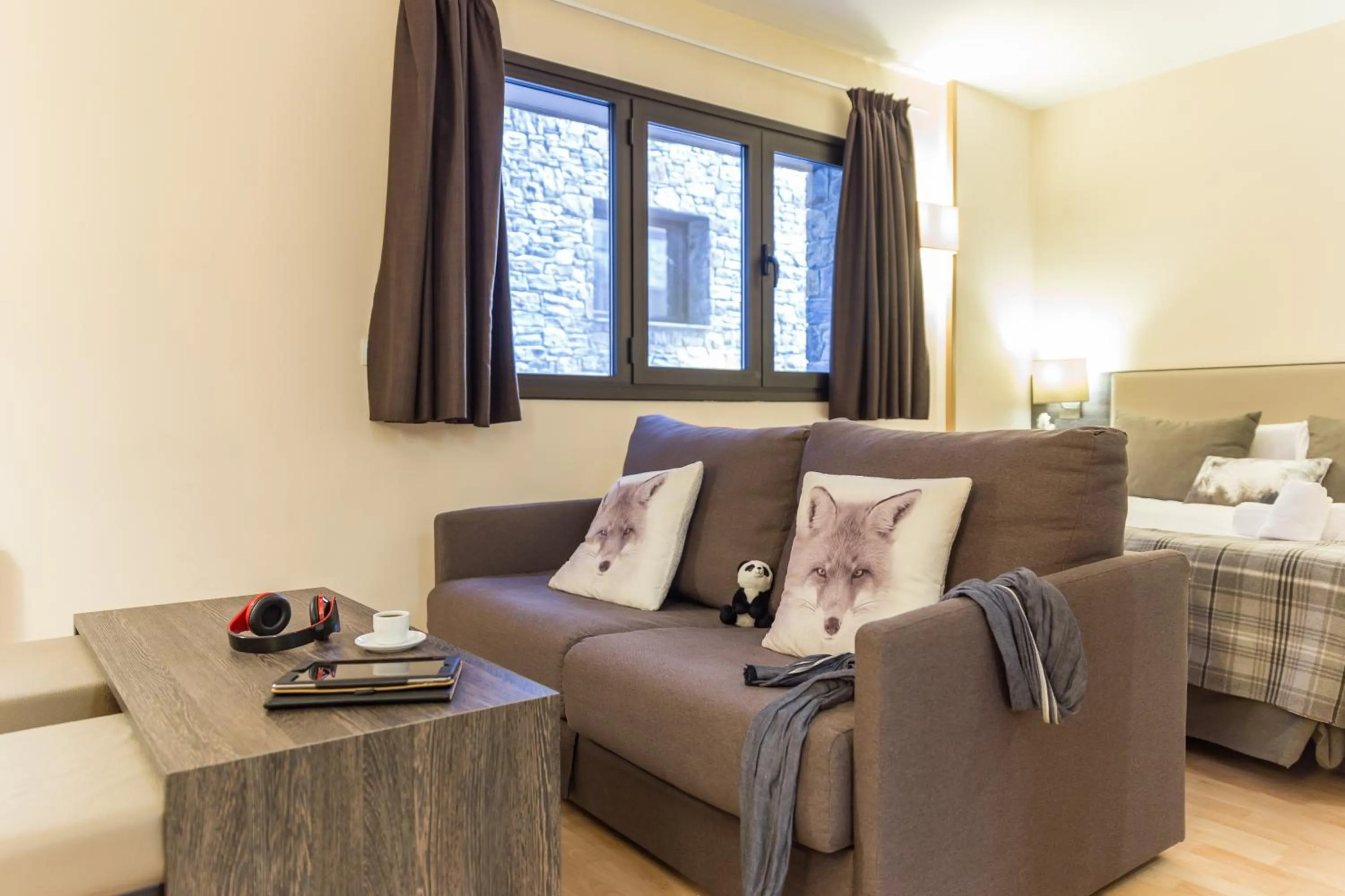 Living room, Bed in Pierre & Vacances Pas de la Casa Princesa