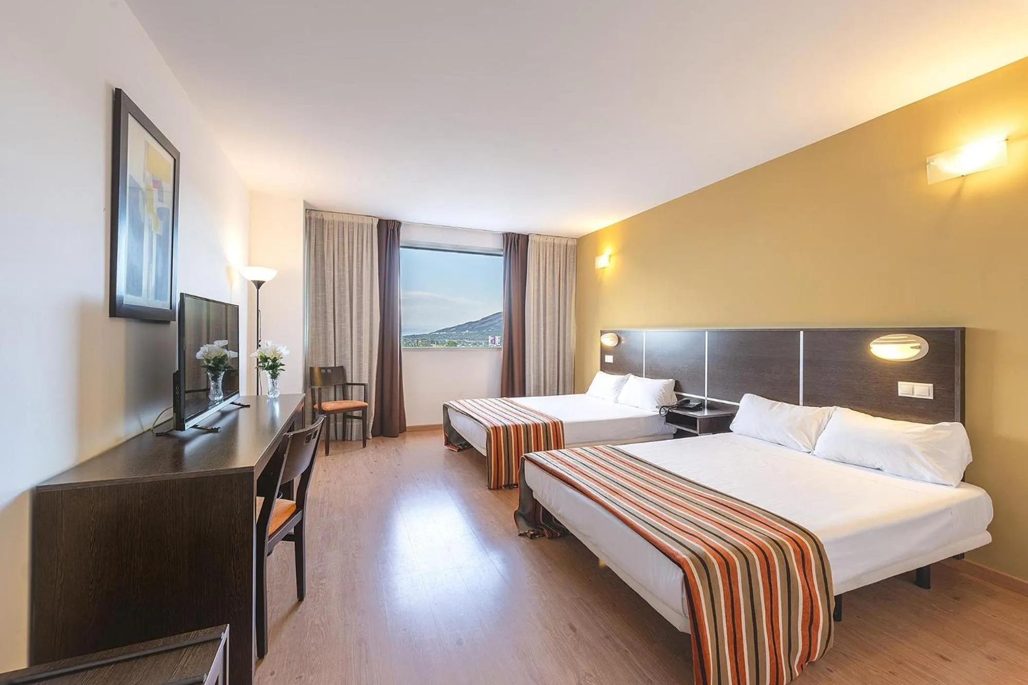 Photo of the whole room, Bed in La Estación