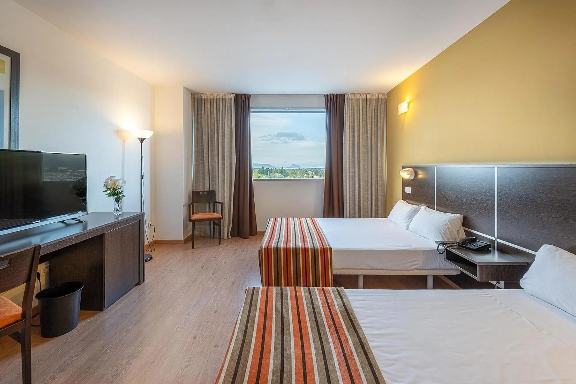 Photo of the whole room, Bed in La Estación