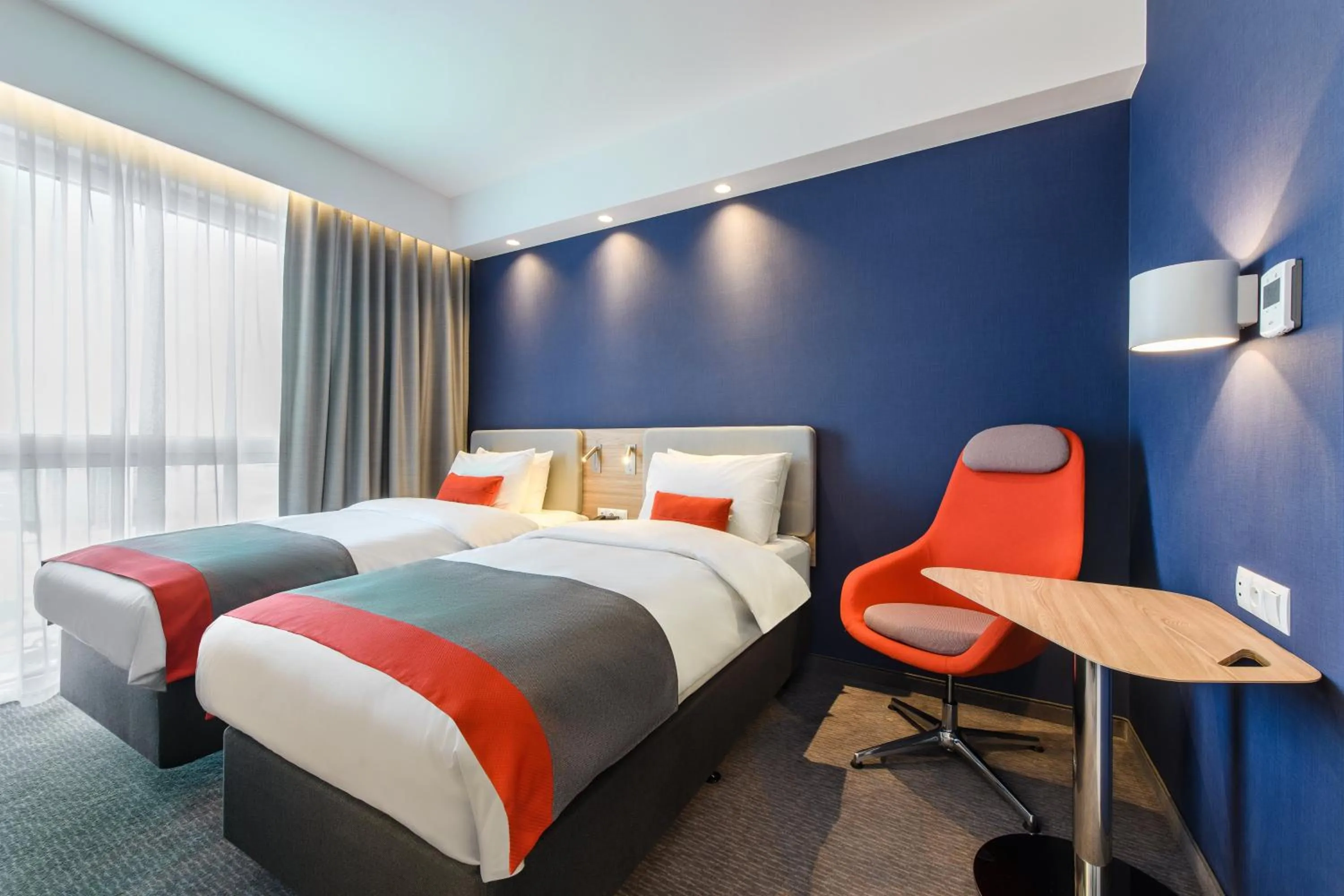 Photo of the whole room, Bed in Holiday Inn Express Lublin by IHG