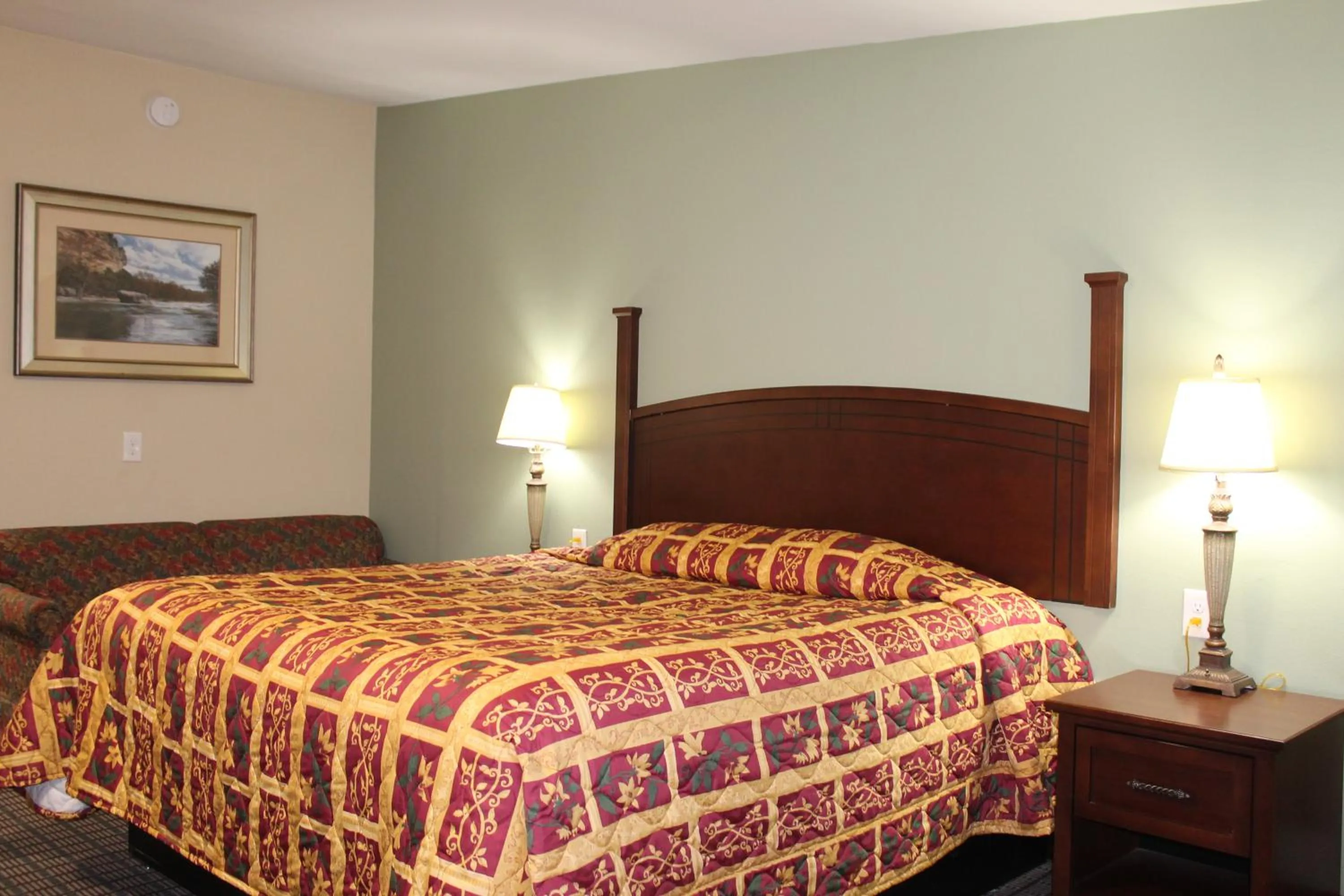 Bedroom, Bed in American Inn & Suites