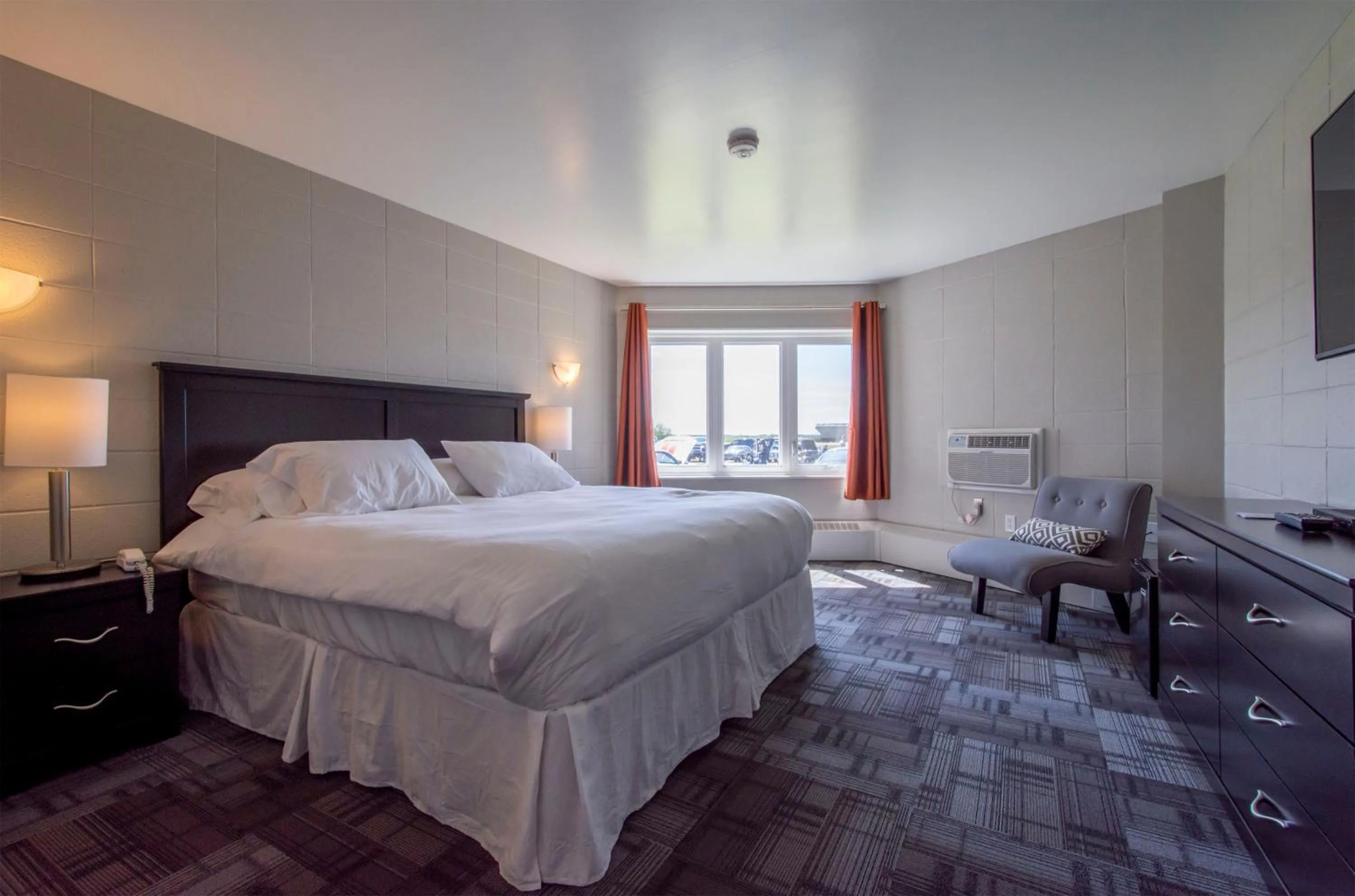 Bedroom, Bed in Grand Marshal Inn