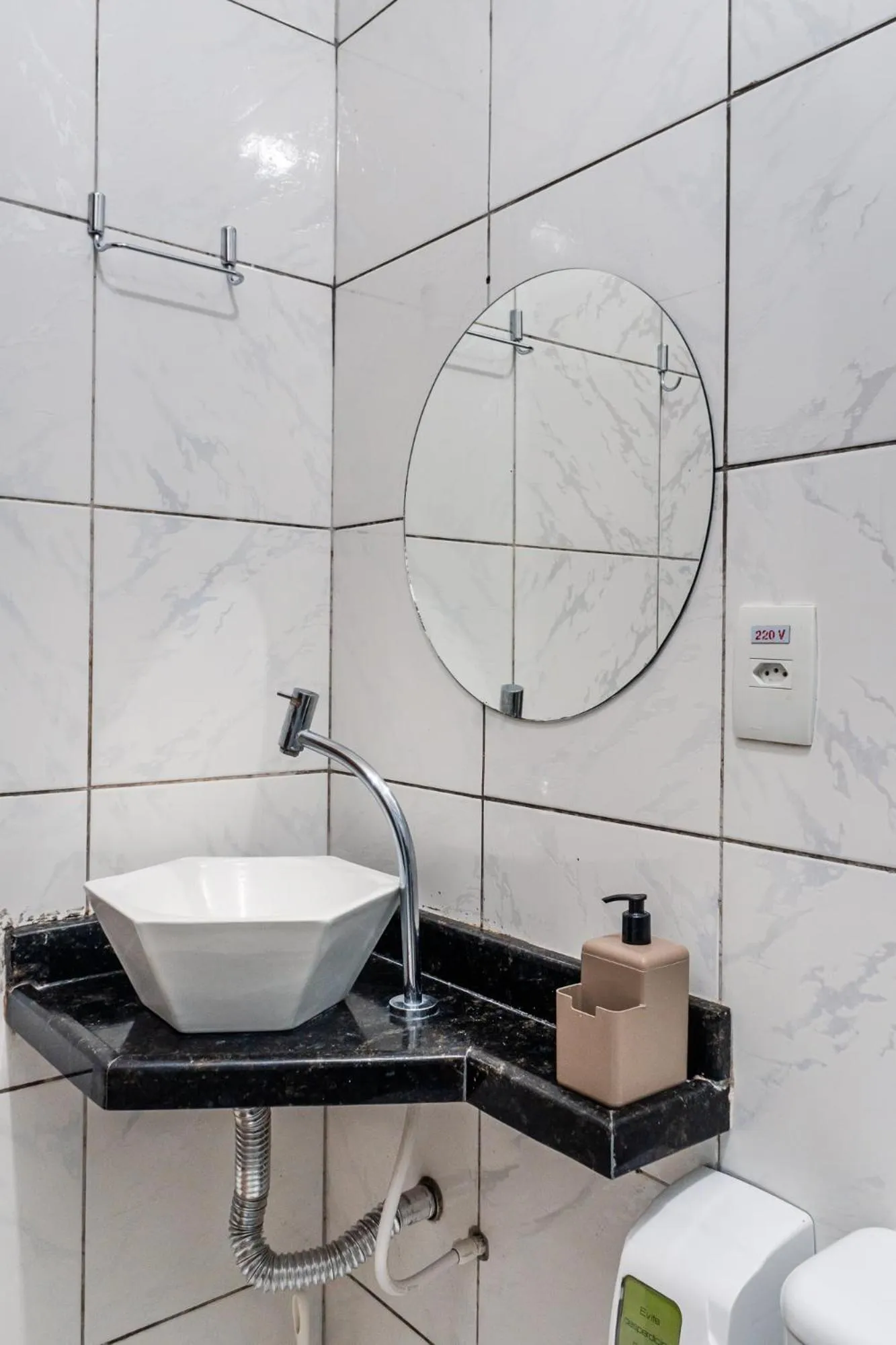 Shower in Pousada Concha Dourada