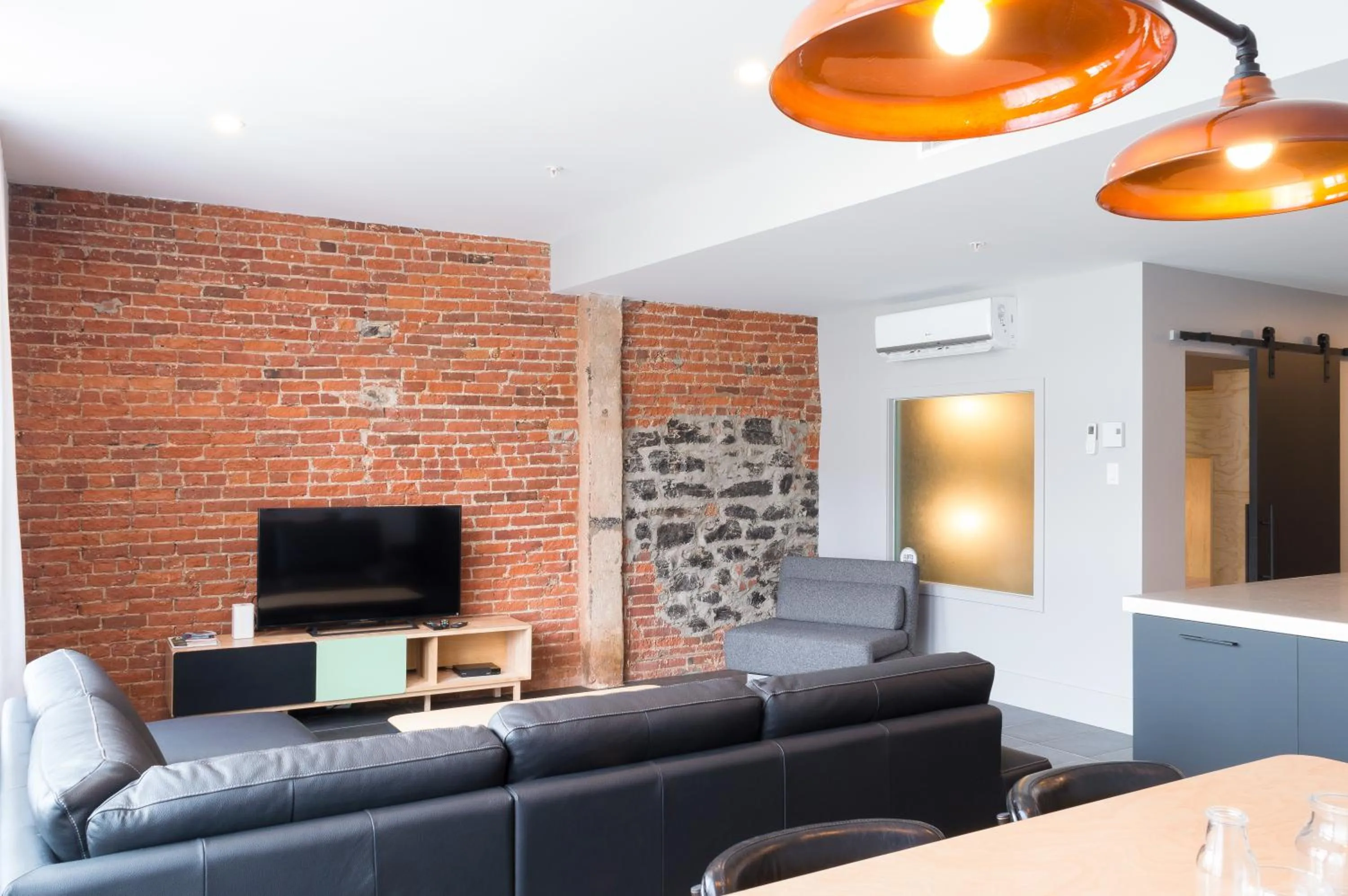 TV and multimedia in Les Lofts du Trésor - Par Les Lofts Vieux-Québec