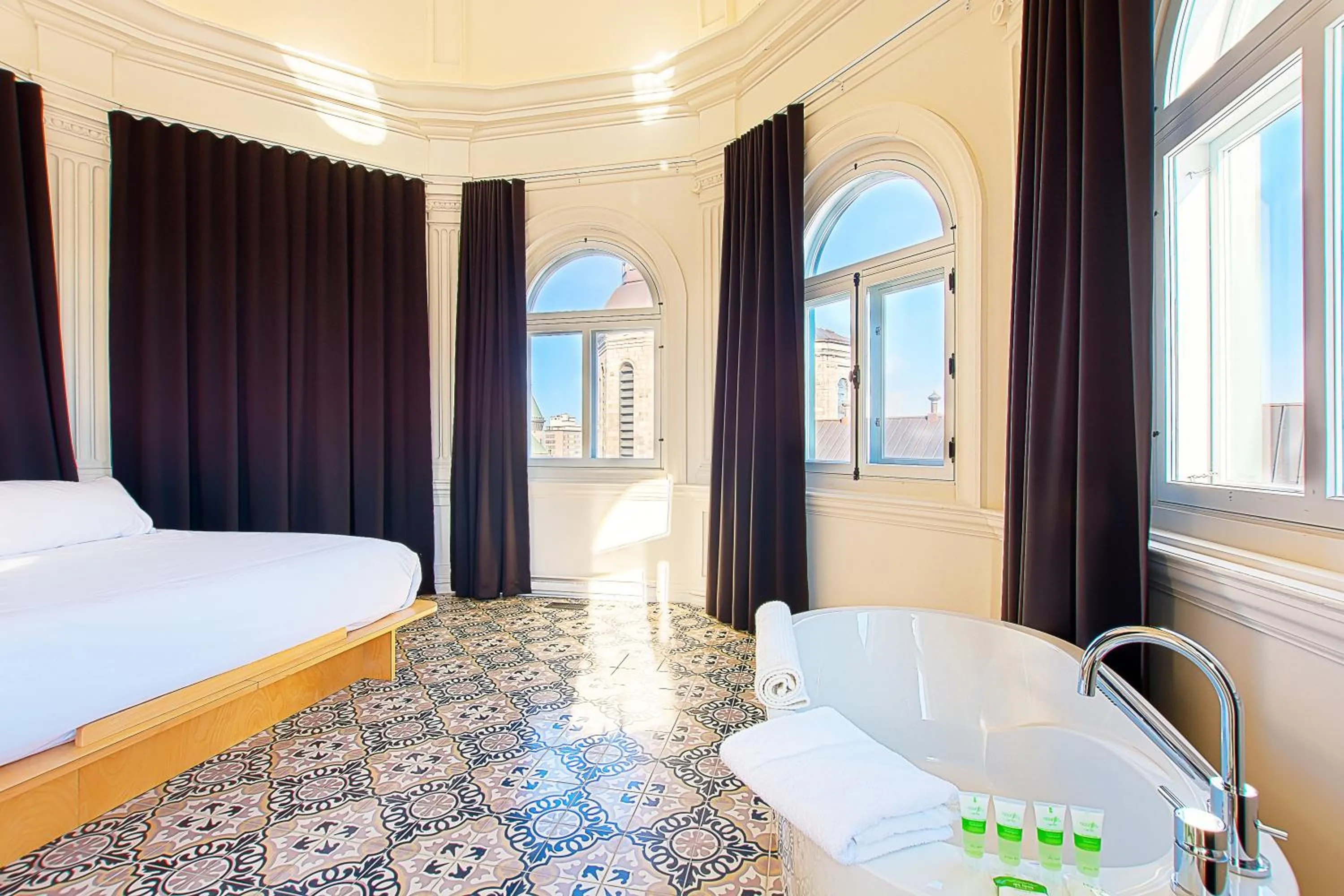 Bedroom, Bed in Les Lofts du Trésor - Par Les Lofts Vieux-Québec