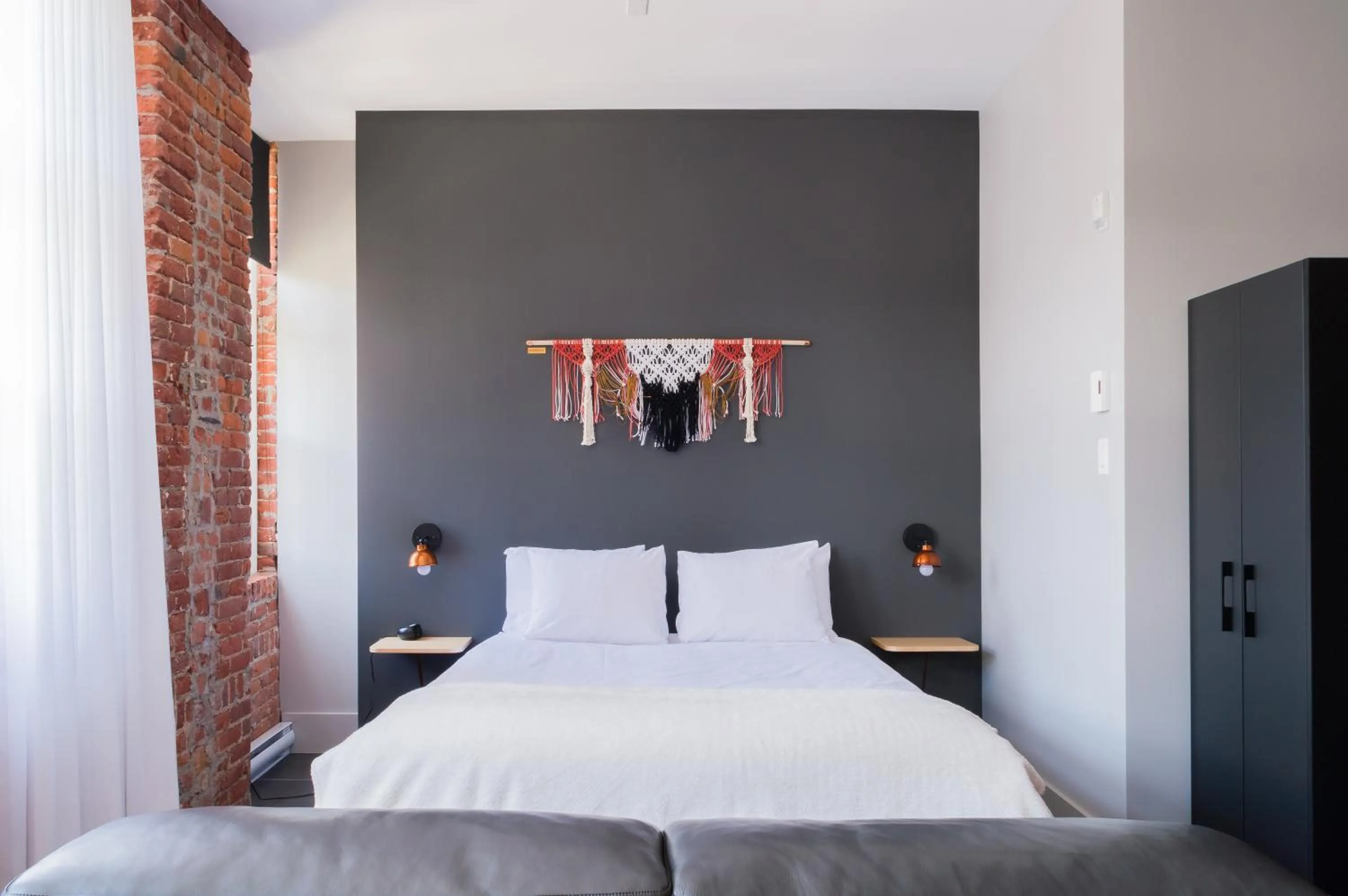 Bed in Les Lofts du Trésor - Par Les Lofts Vieux-Québec