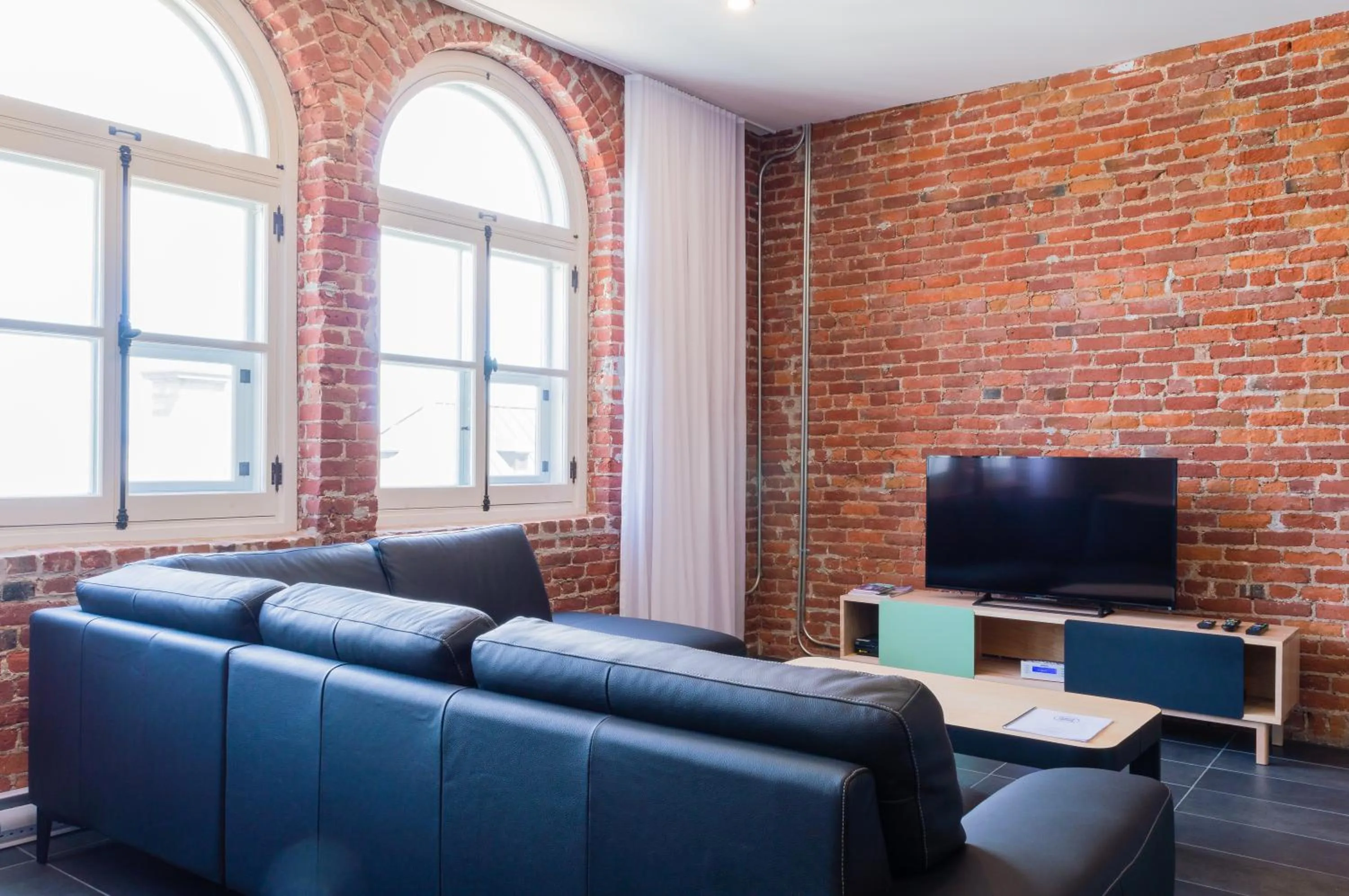 TV and multimedia in Les Lofts du Trésor - Par Les Lofts Vieux-Québec